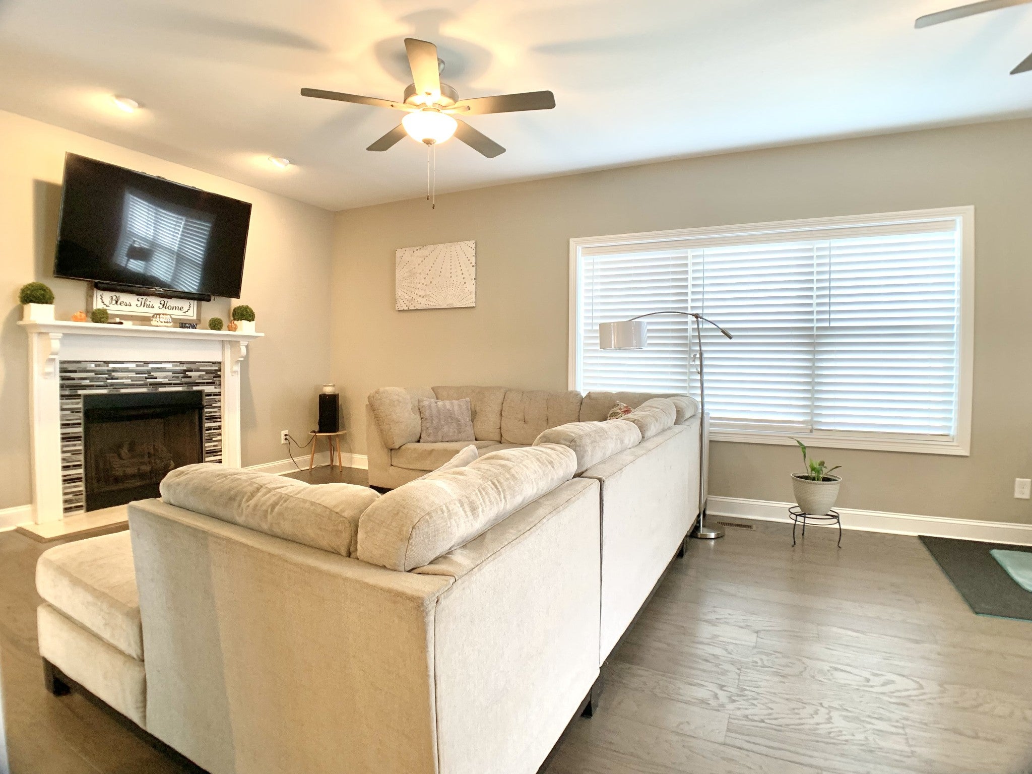 1376 Apple Blossom Rd