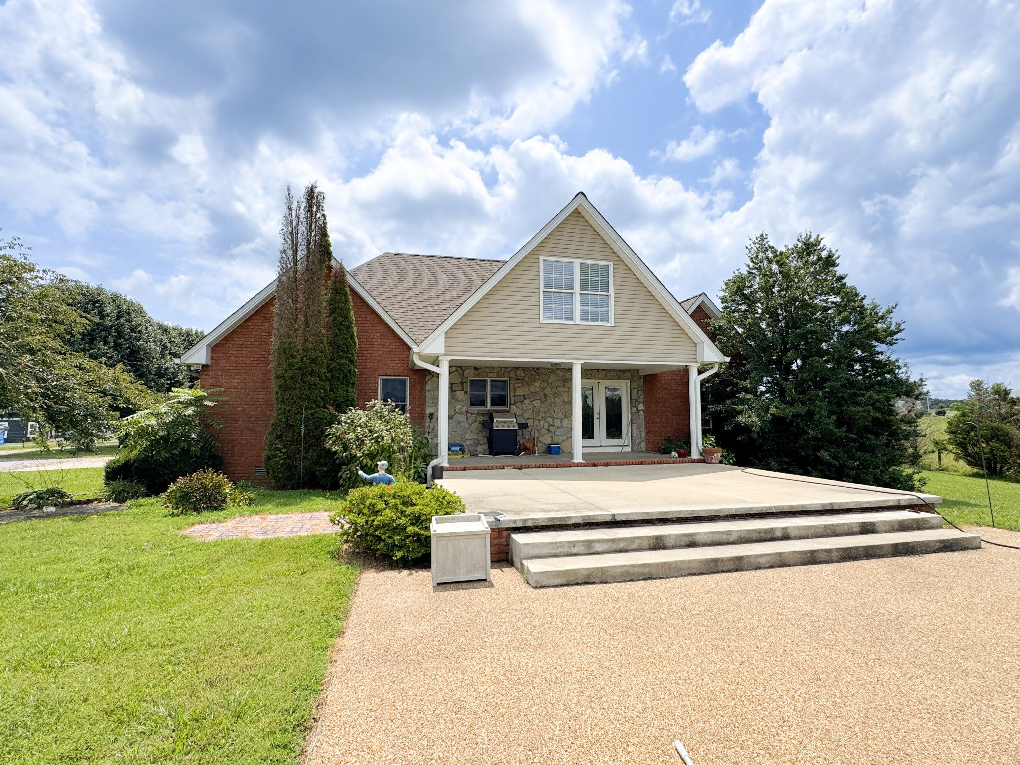 6606 Highway 52 W