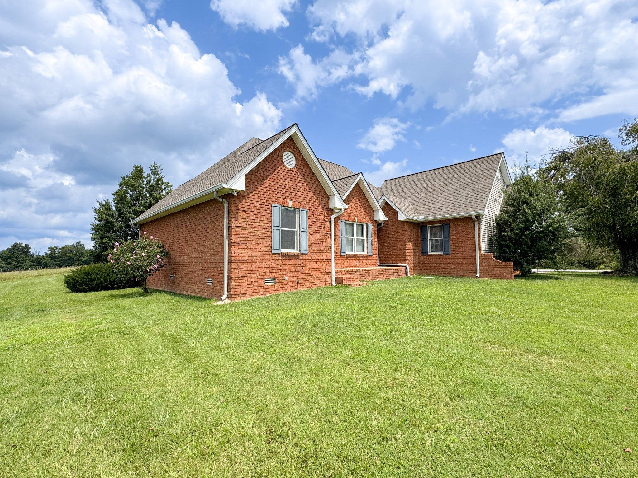 6606 Highway 52 W