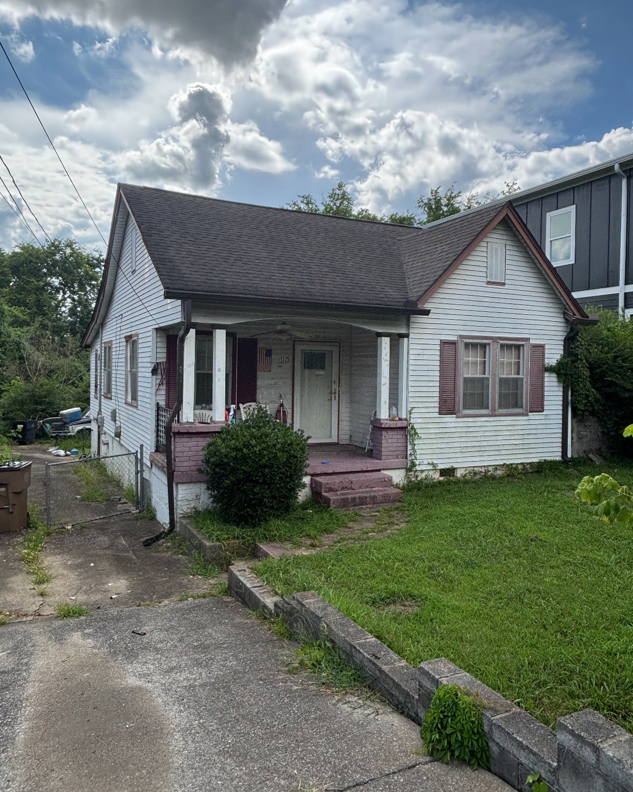 1115 38th Ave N