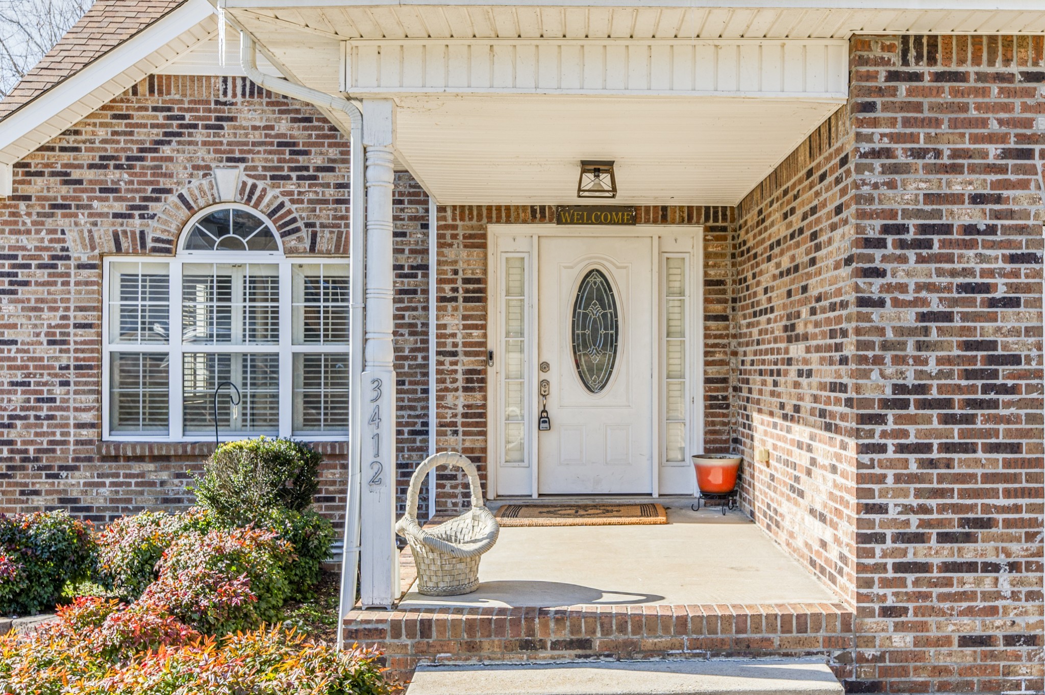 Clarksville, Tennessee 37040, United States, 4 Bedrooms Bedrooms, ,3 BathroomsBathrooms,Residential,Active,192705