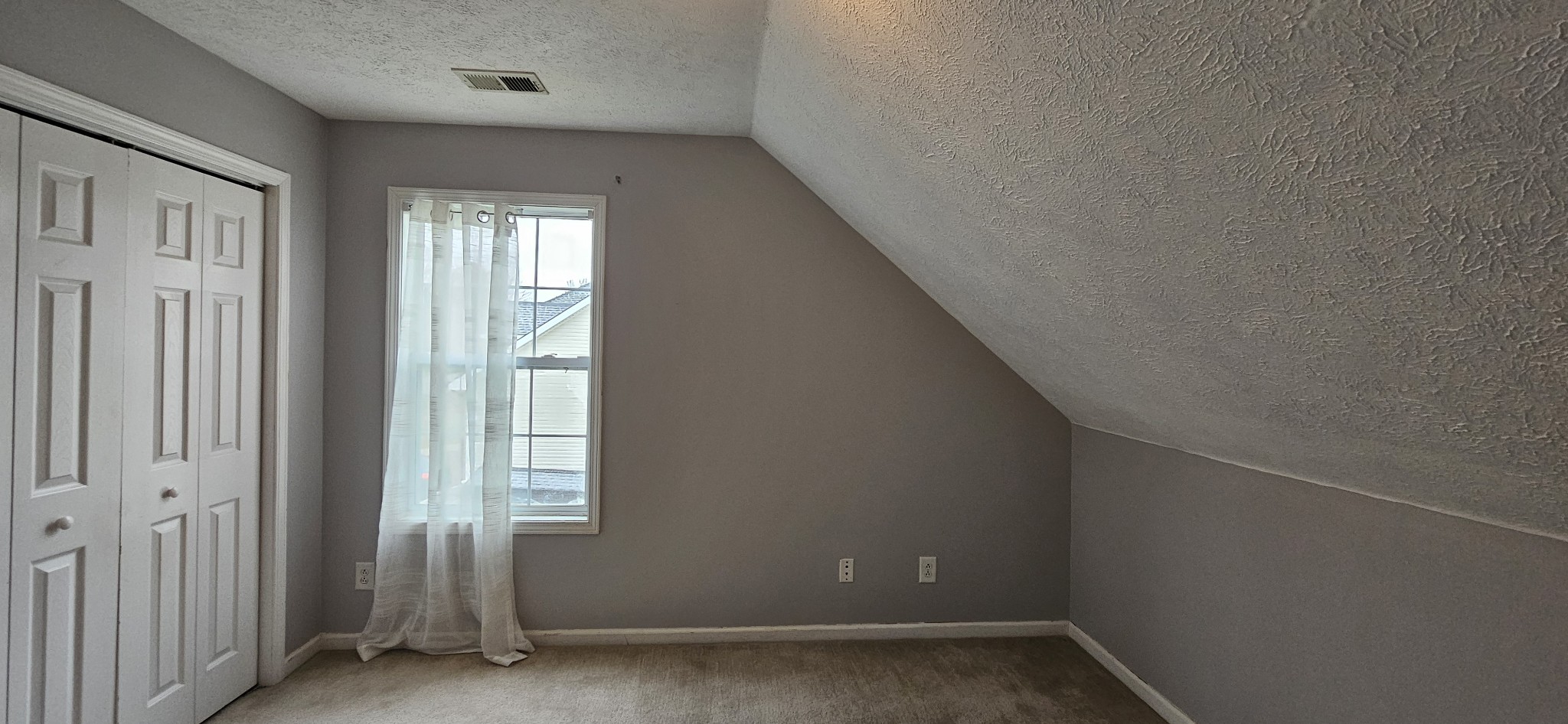 Clarksville, Tennessee 37040, United States, 4 Bedrooms Bedrooms, ,3 BathroomsBathrooms,Residential,Active,192705