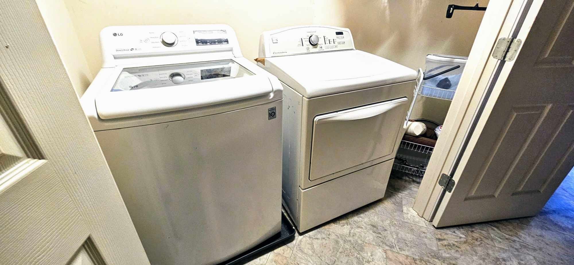 Clarksville, Tennessee 37040, United States, 4 Bedrooms Bedrooms, ,3 BathroomsBathrooms,Residential,Active,192705