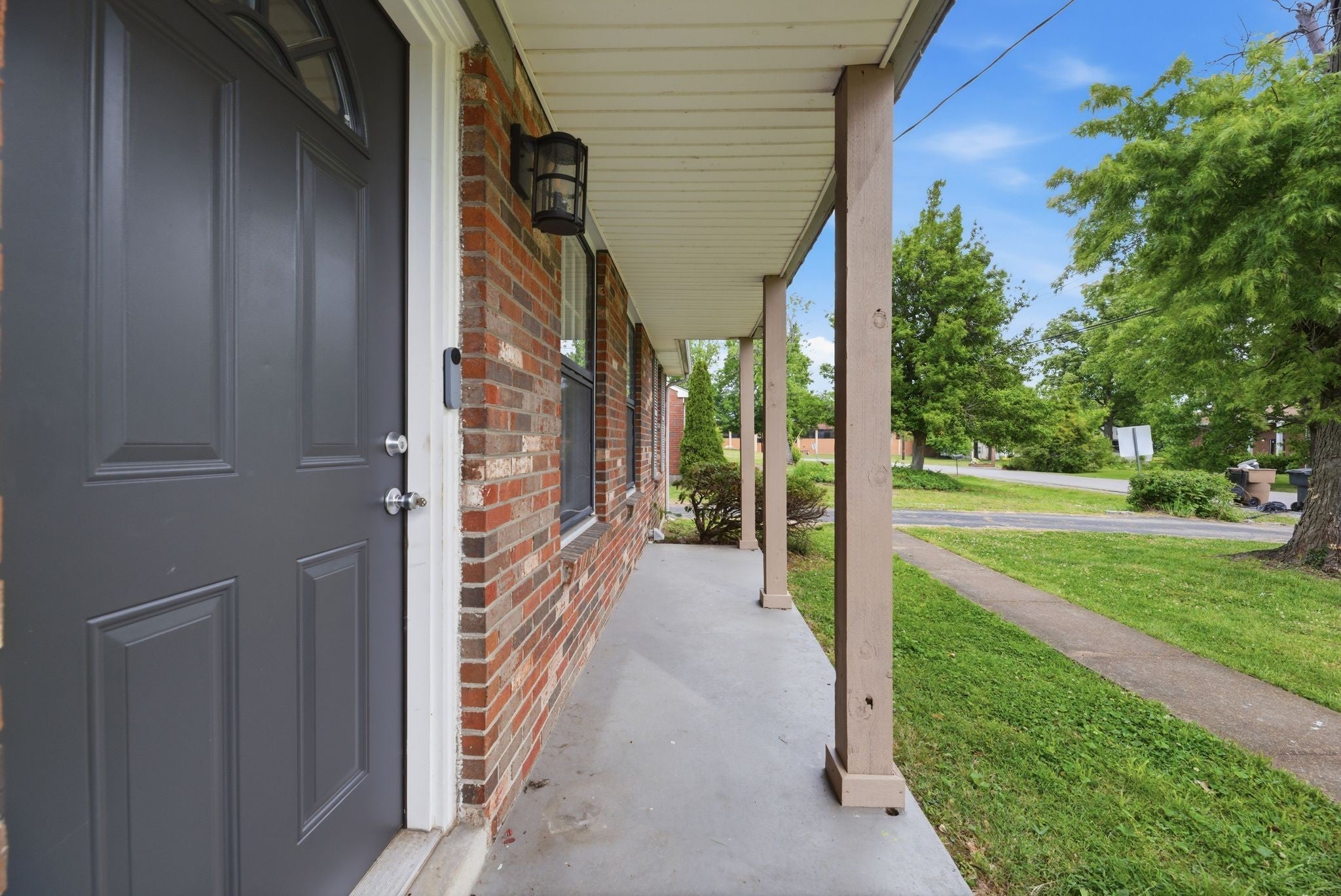 441 Lynn Dr