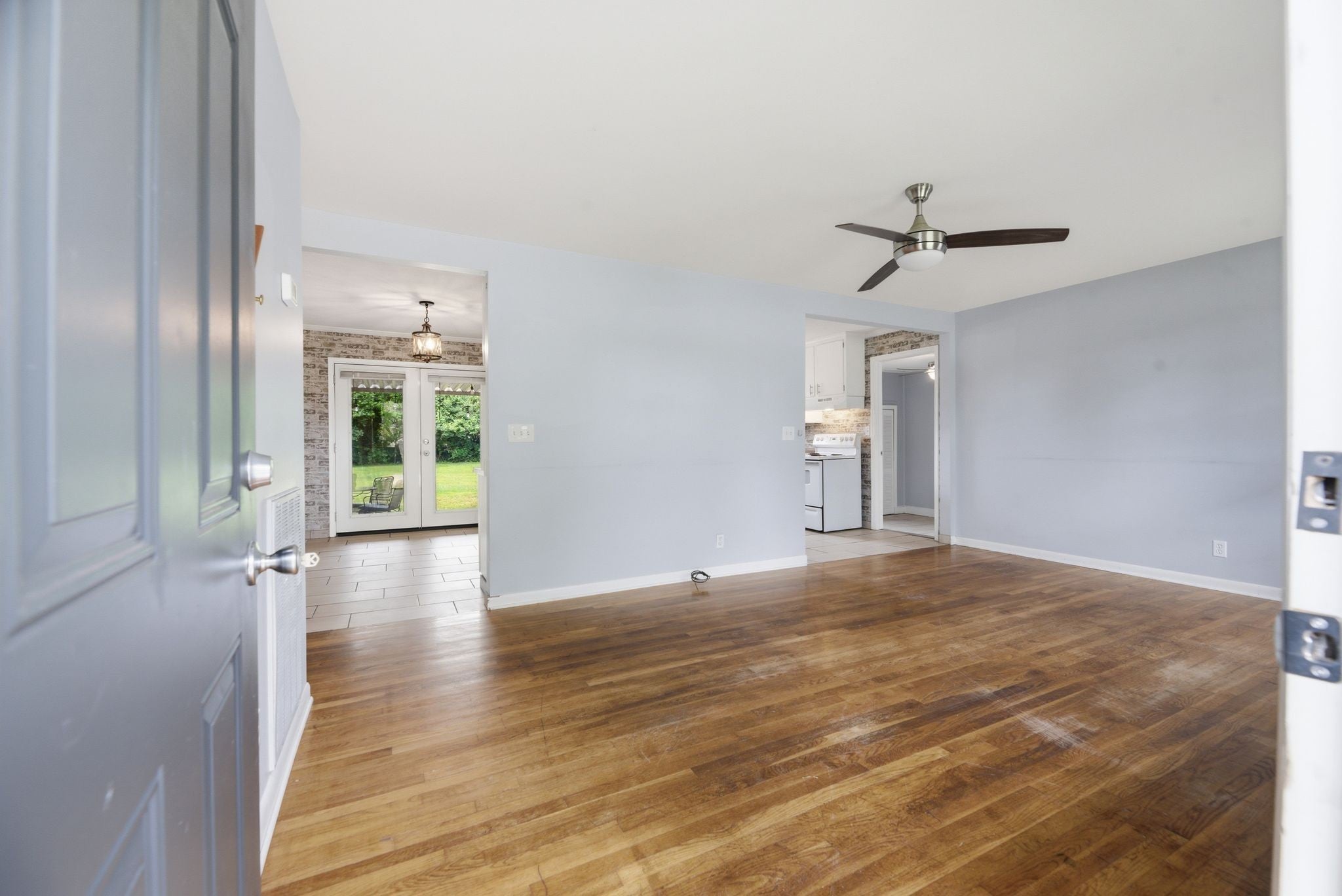 441 Lynn Dr