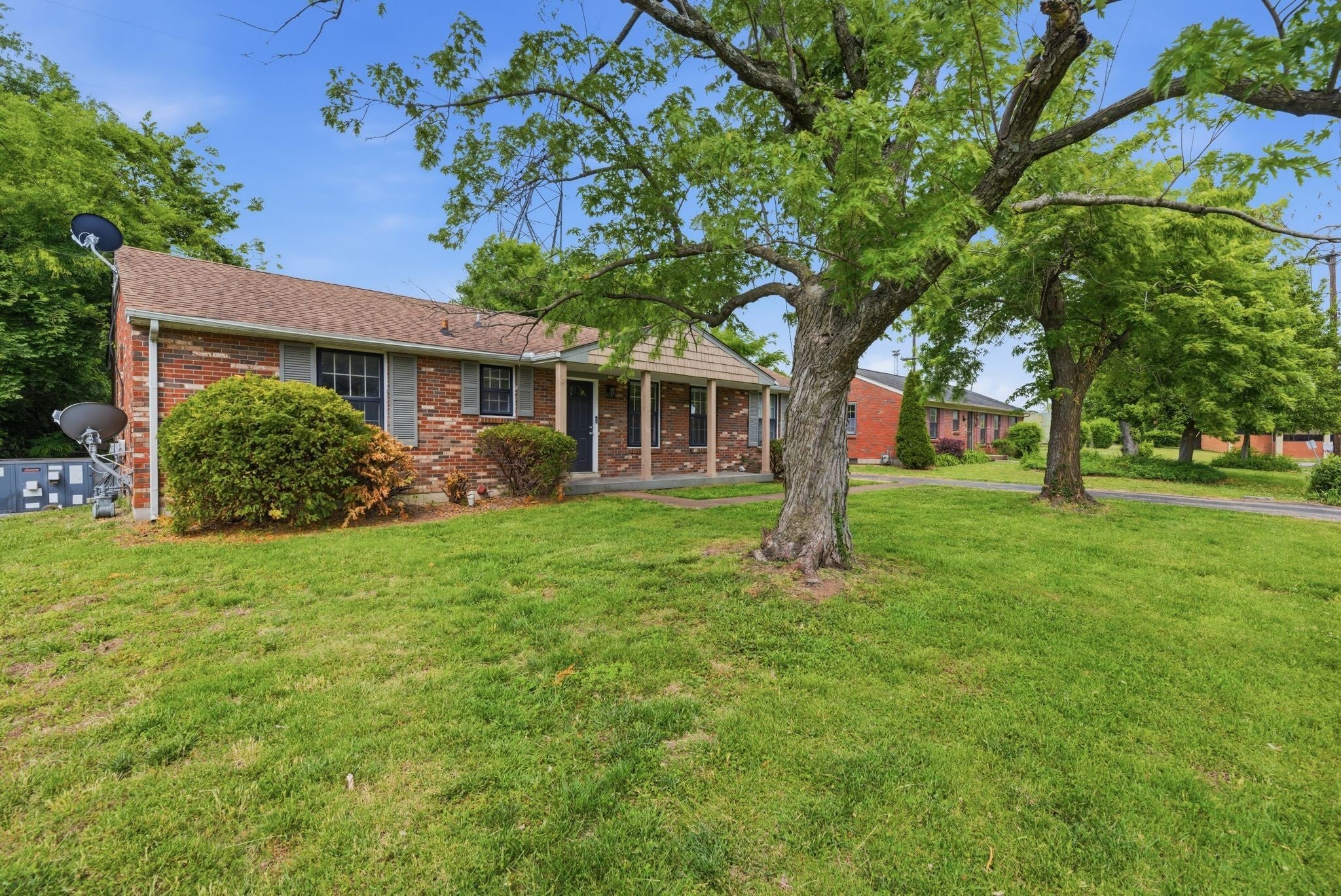441 Lynn Dr