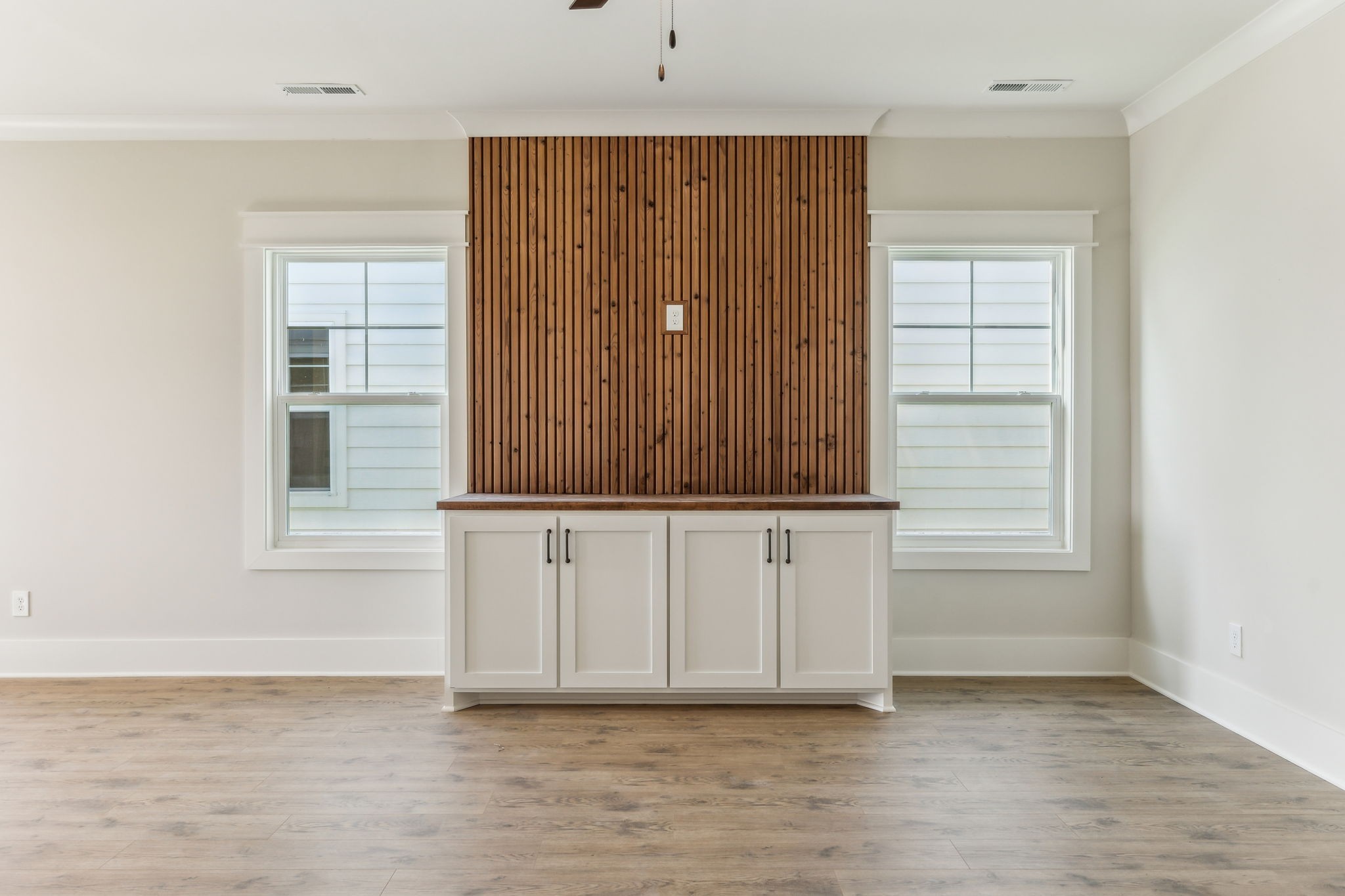 3411 John Richards Dr