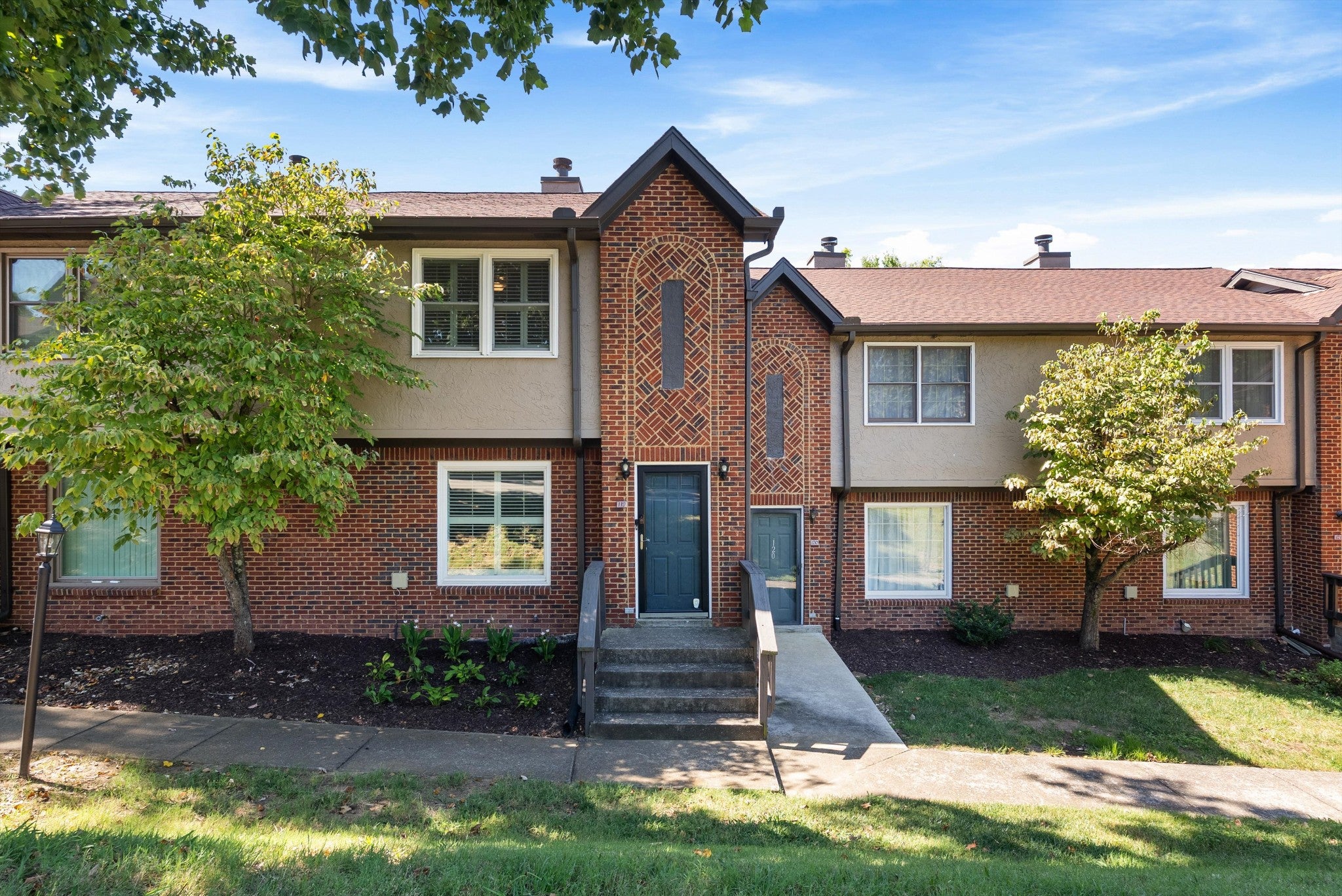 2-bed listing at 119 Highland Villa Dr, Nashville