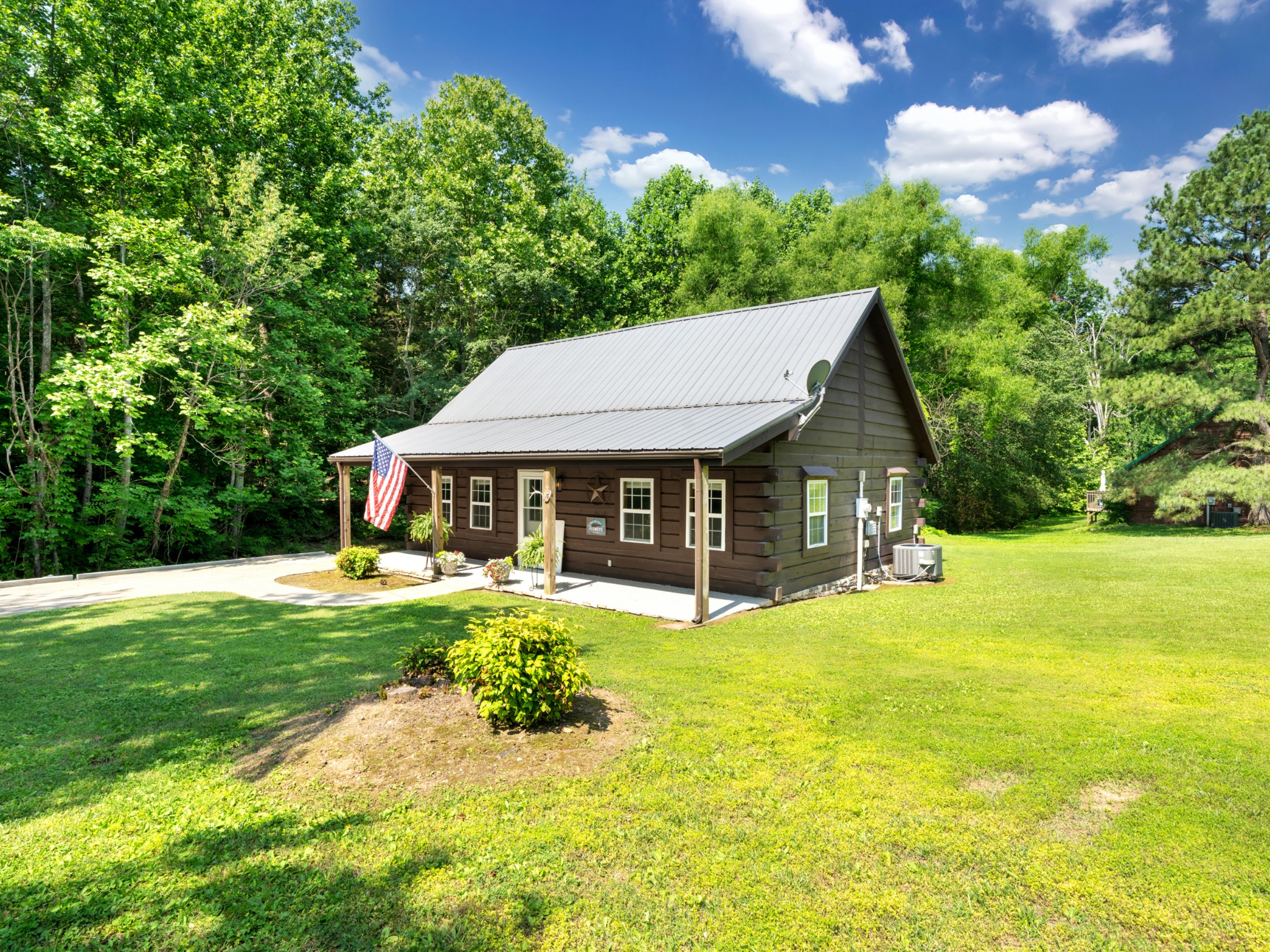 223 Oak Tree Dr