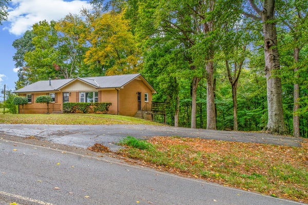 3020 SPRING CREEK VILLAGE RD, CLARKSVILLE, TN 37040 - Image 6fd23bbb6f0059fa1db41e63144c96ef/3666155154