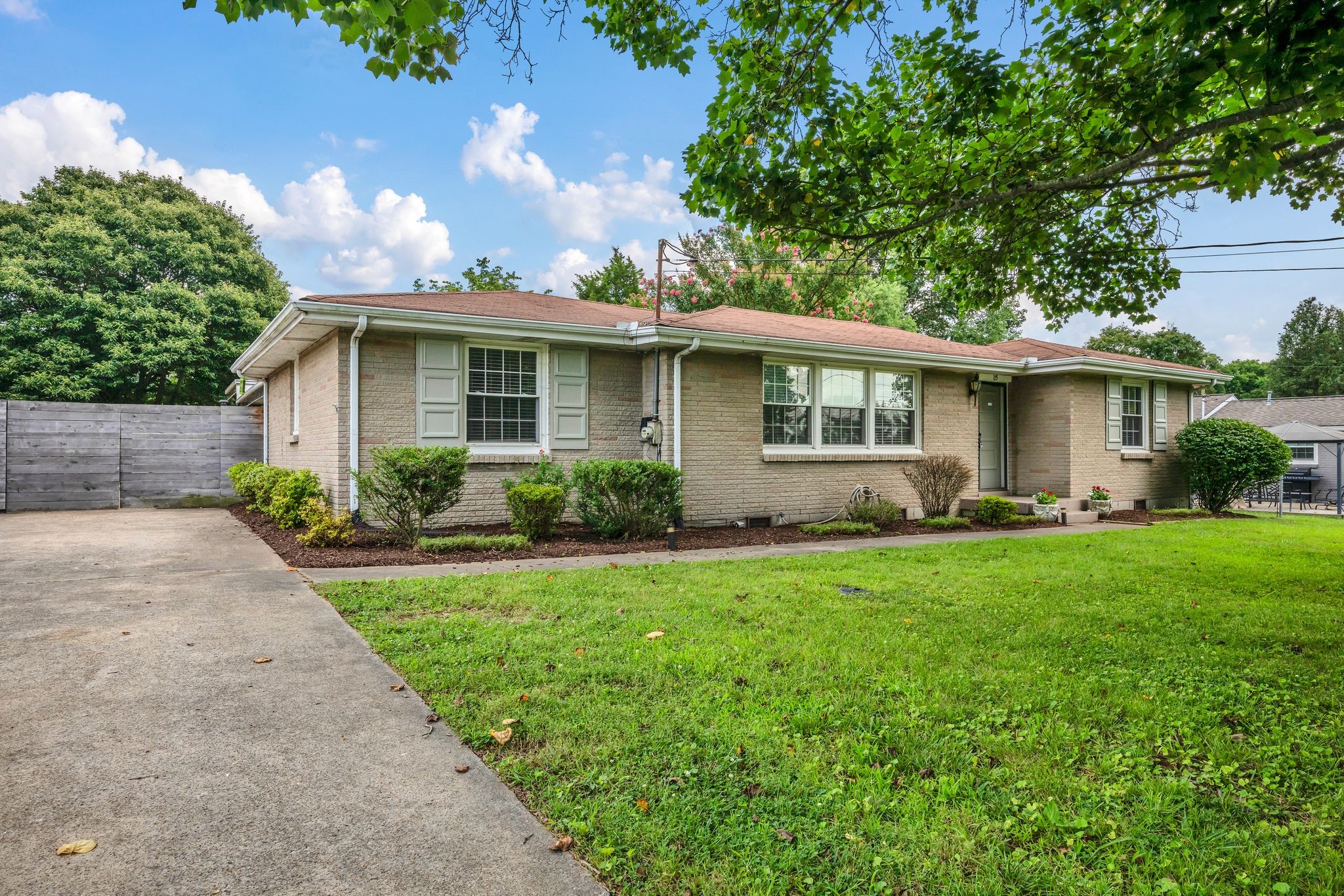 115 Newport Dr