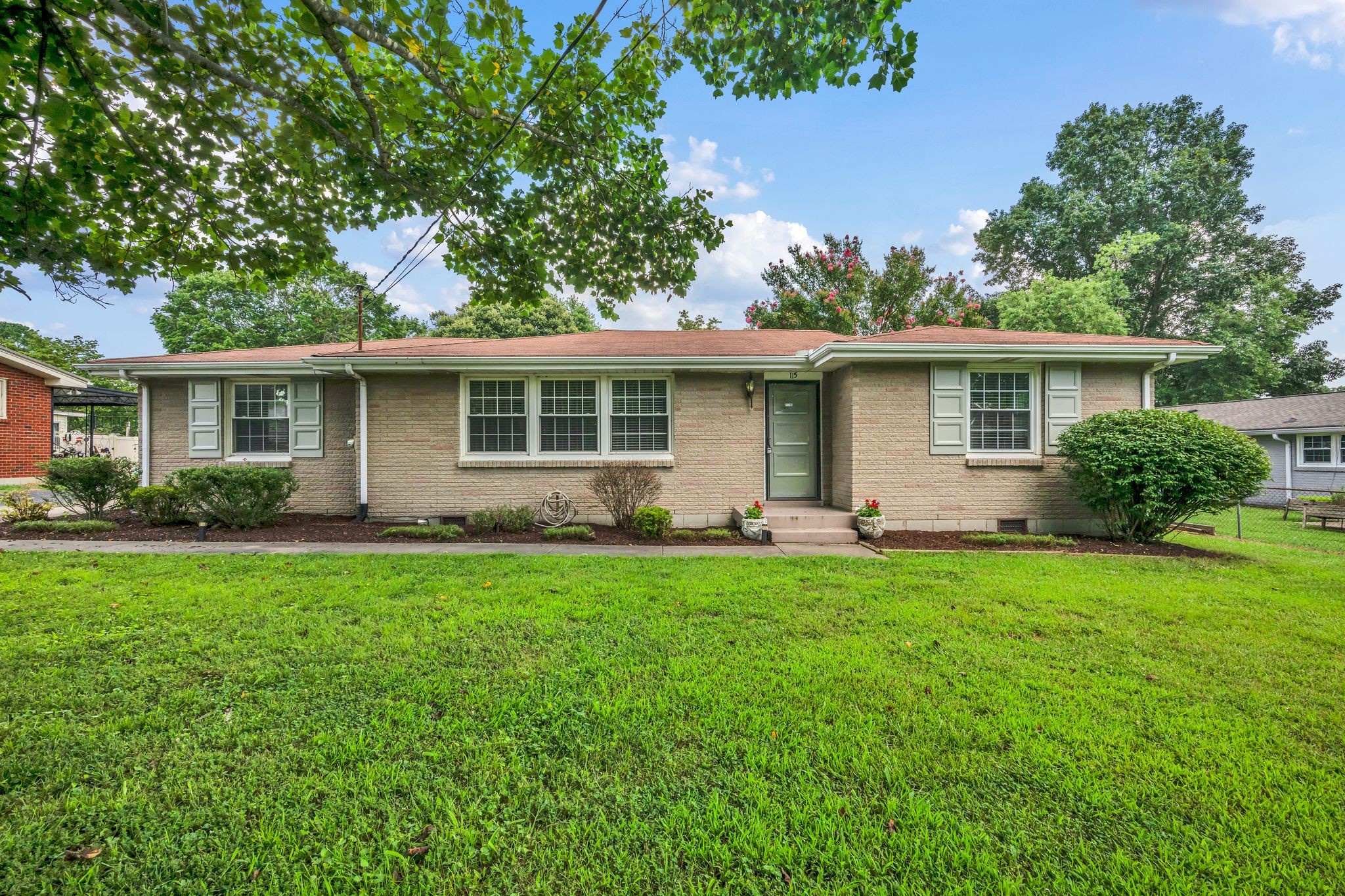 115 Newport Dr