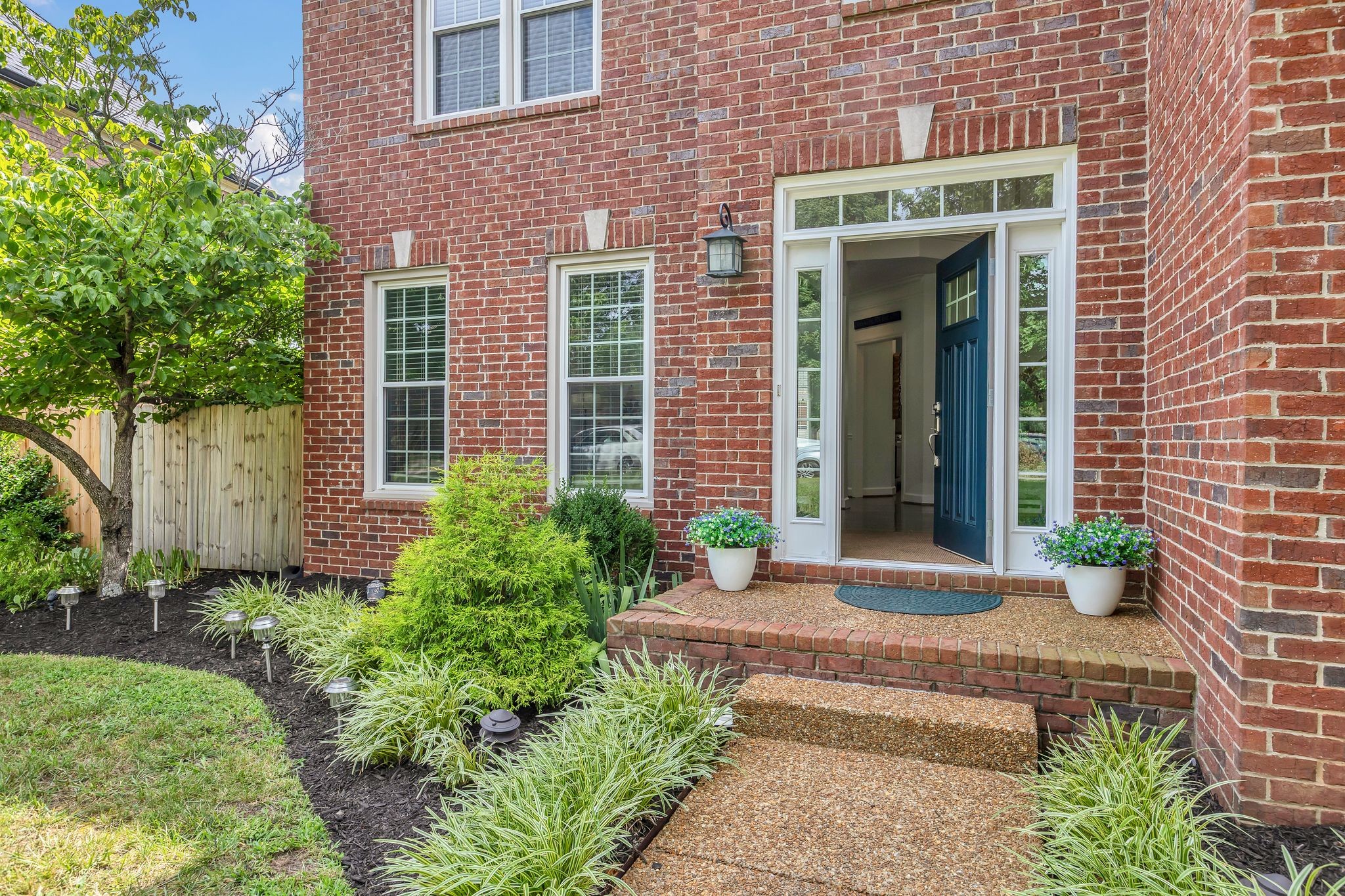 3126 Bush Dr