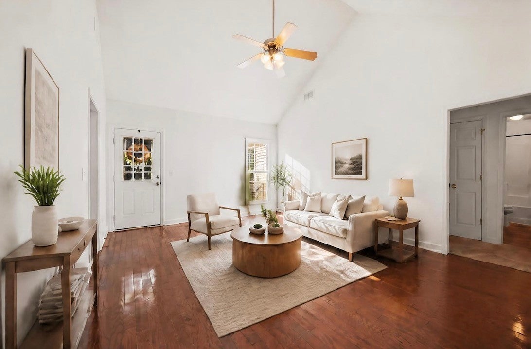 1140 Summerville Cir