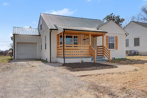 213 Mockingbird Dr Columbia TN 38401