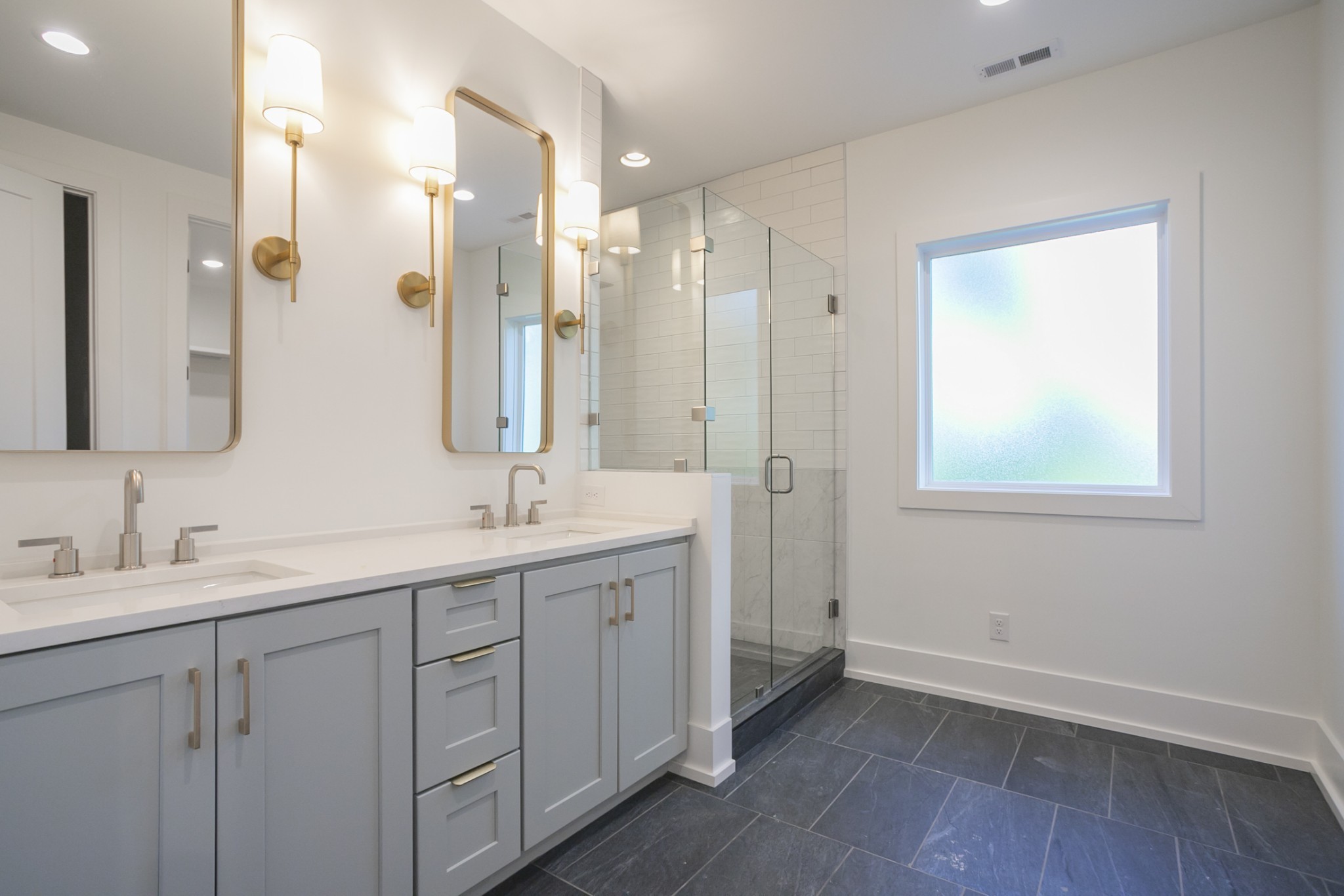 Nashville, Tennessee 37209, United States, 3 Bedrooms Bedrooms, ,3 BathroomsBathrooms,Residential,Active,143009