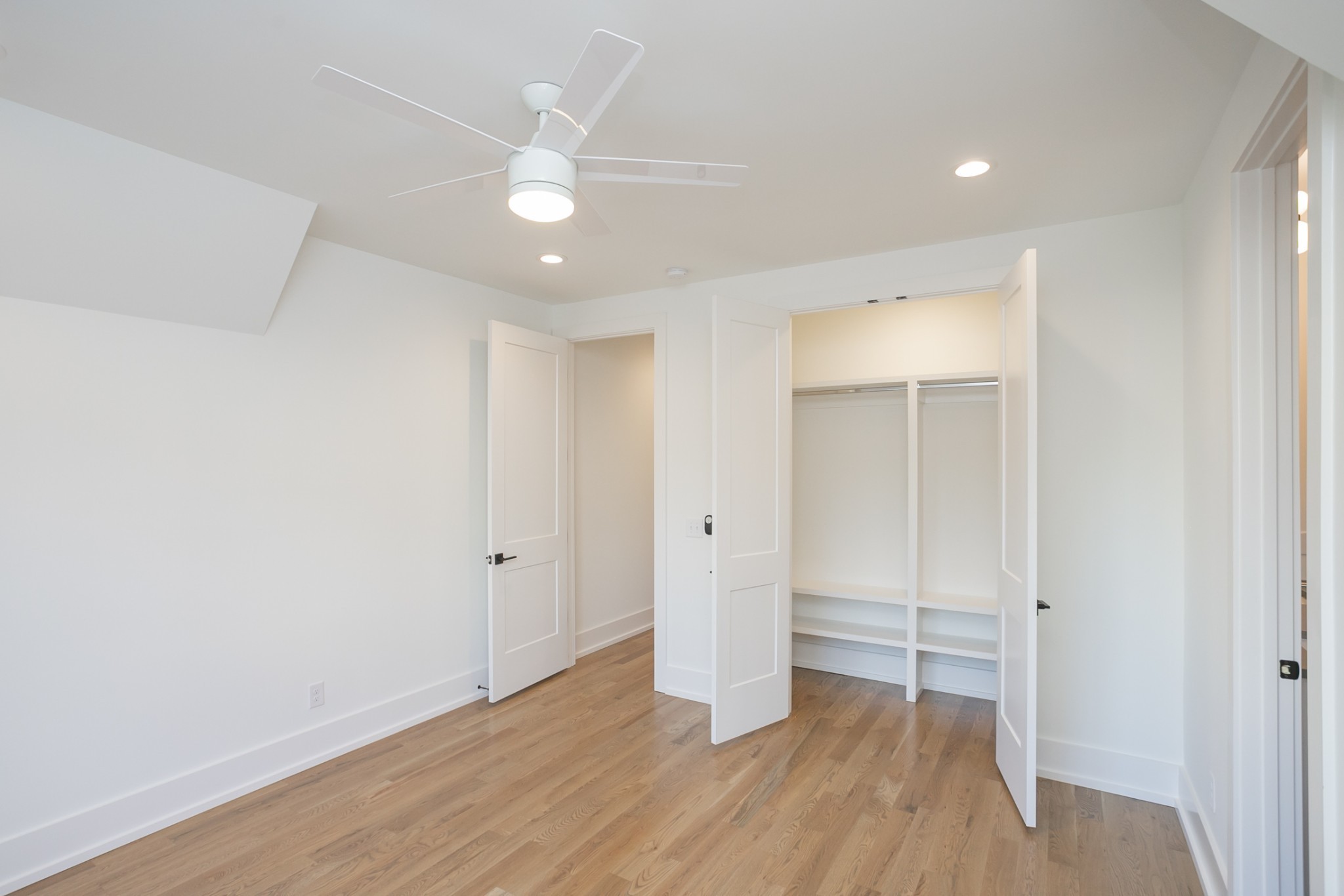 Nashville, Tennessee 37209, United States, 3 Bedrooms Bedrooms, ,3 BathroomsBathrooms,Residential,Active,143009