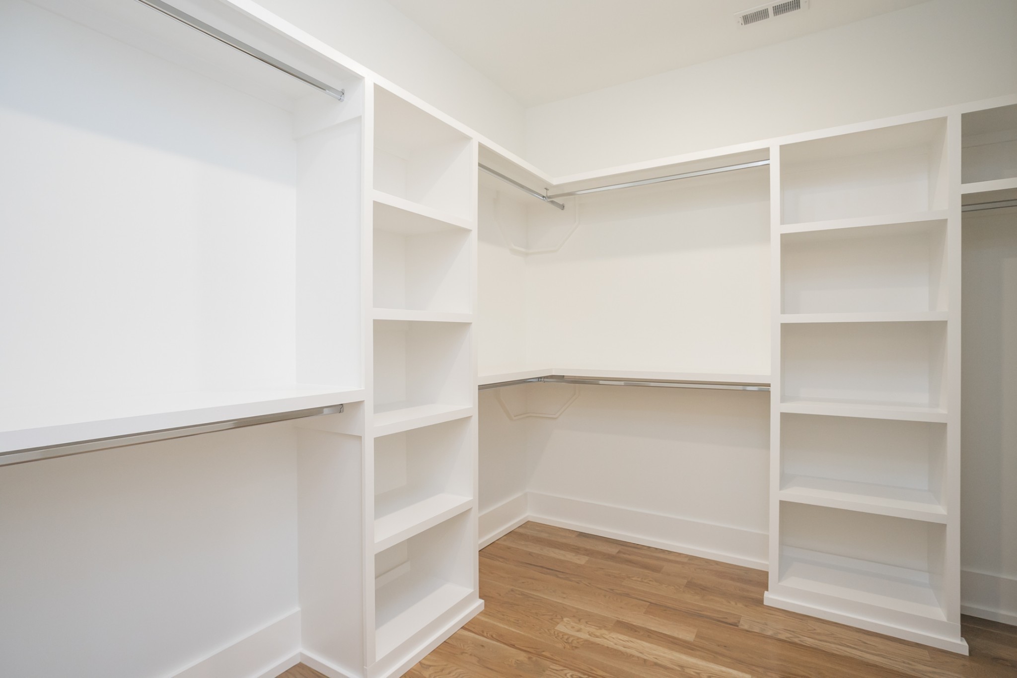 Nashville, Tennessee 37209, United States, 3 Bedrooms Bedrooms, ,3 BathroomsBathrooms,Residential,Active,143009