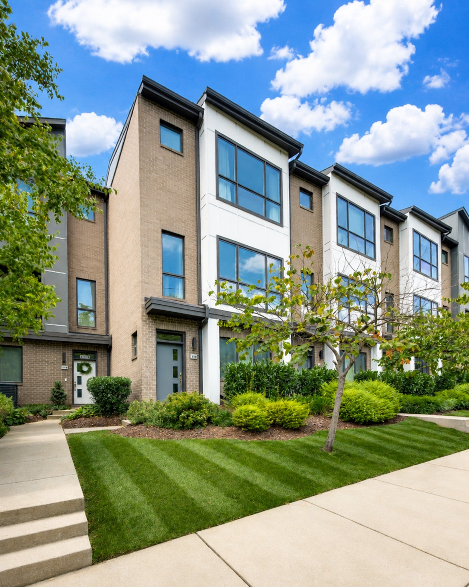 3-bed listing at 709 Bradford Ave, Nashville