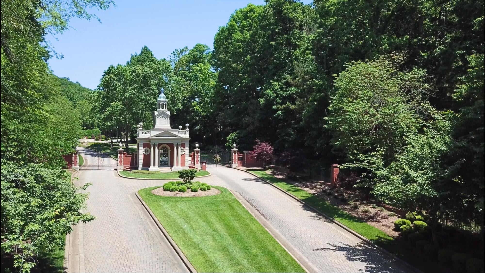 115 NW Bentley Park Drive