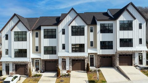 2004 Sonya Terrace Nashville TN 37209