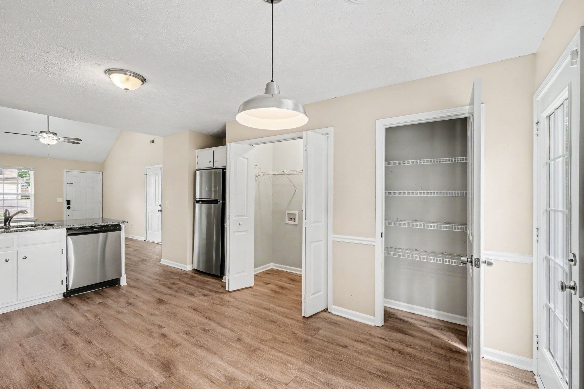 107 Breeze Dr