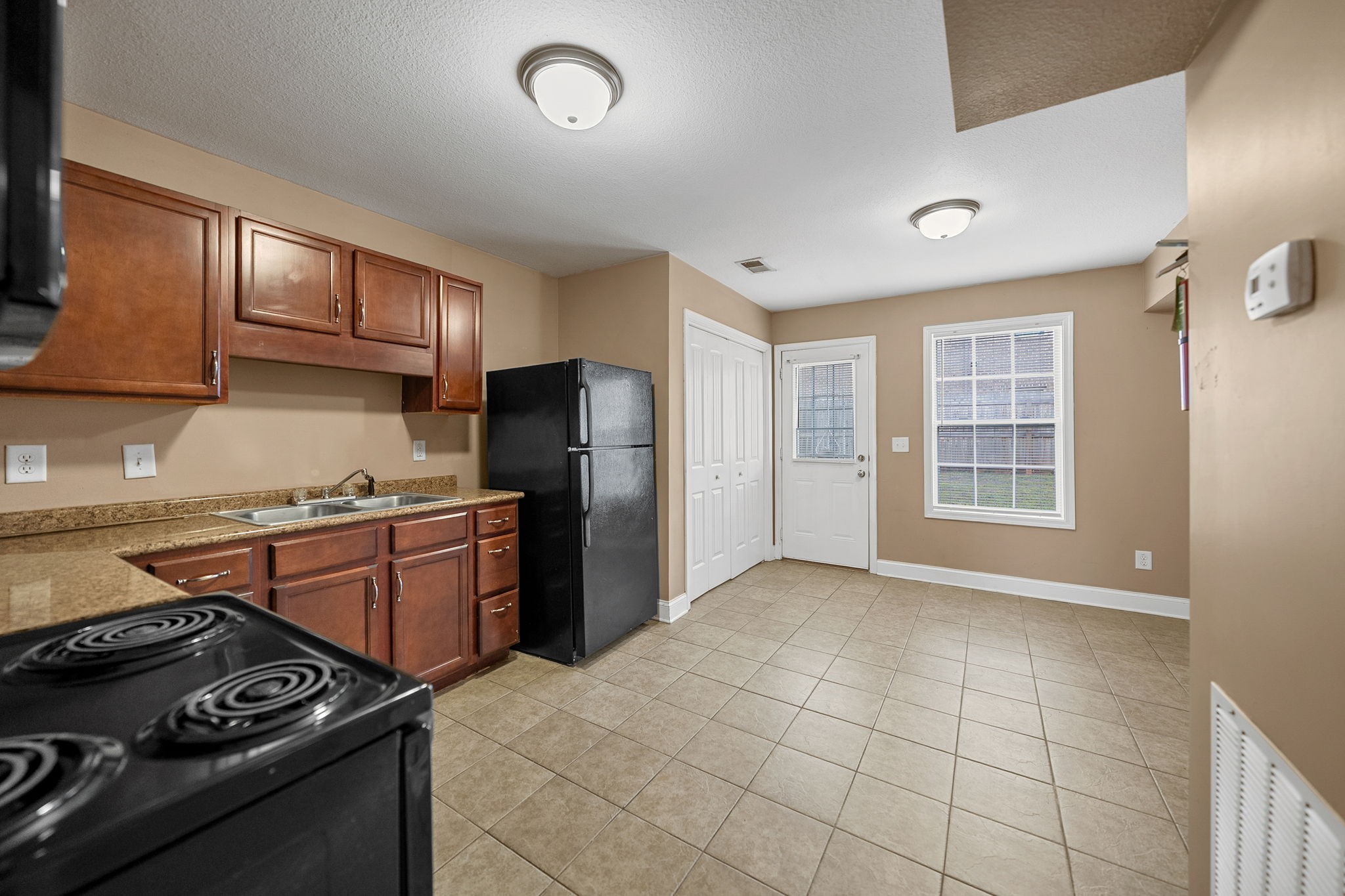 2296 McCormick Lane E