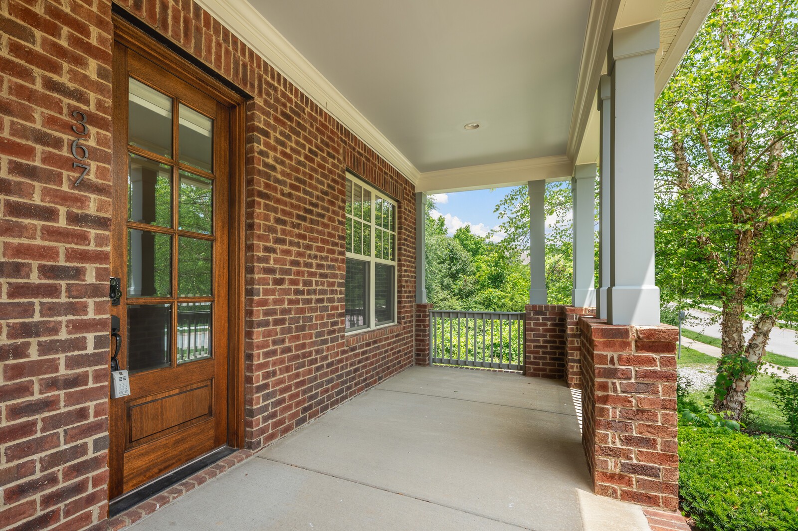 367 Circuit Rd, Franklin TN 37064 4-bed home, photo 6 of 30