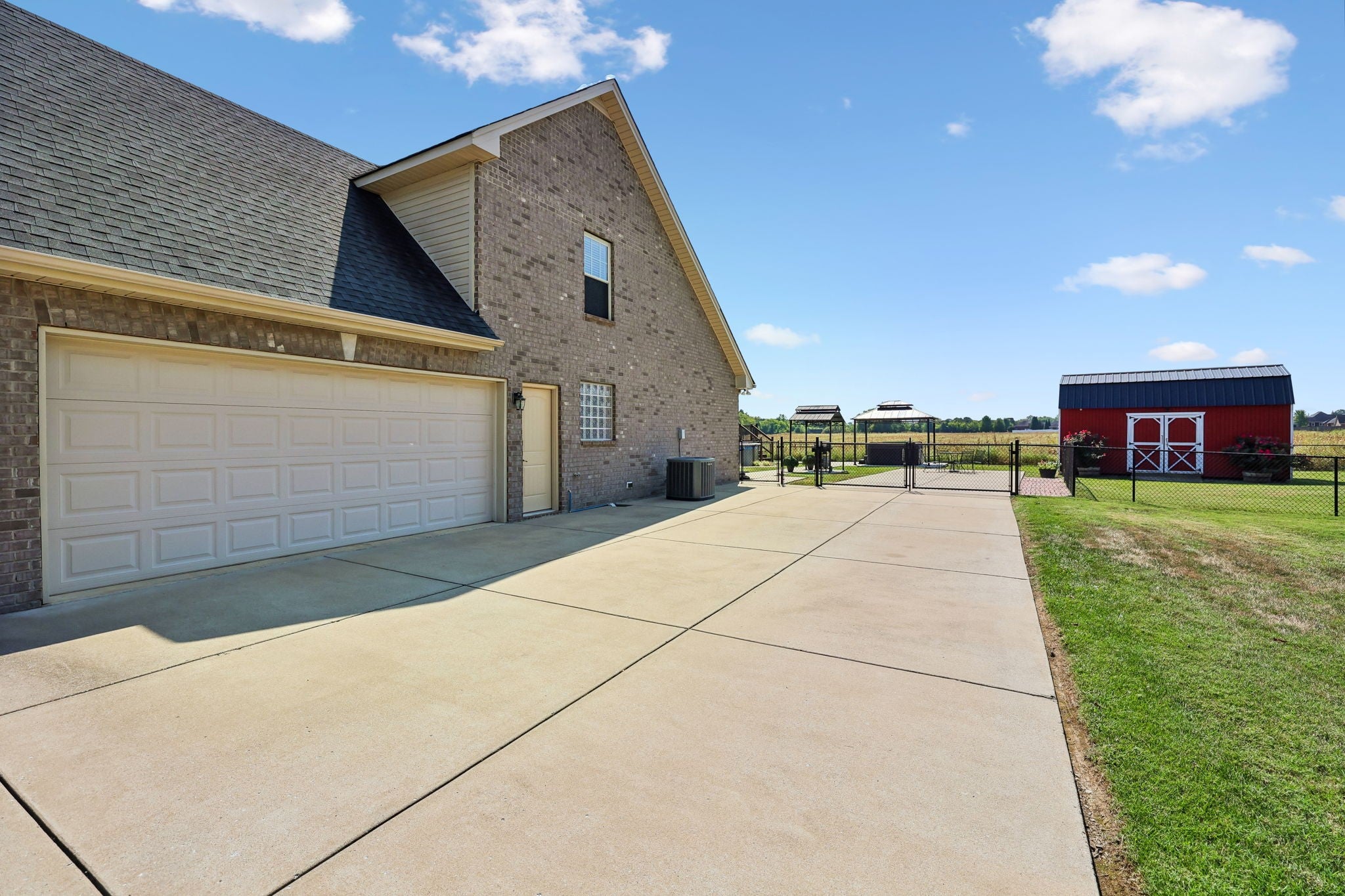 900 Nimbus Ln