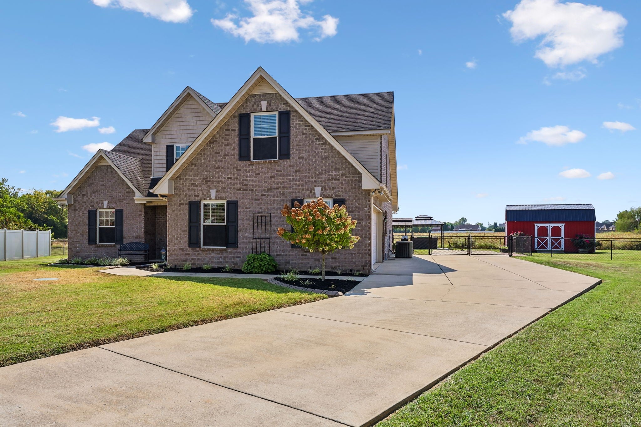 900 Nimbus Ln