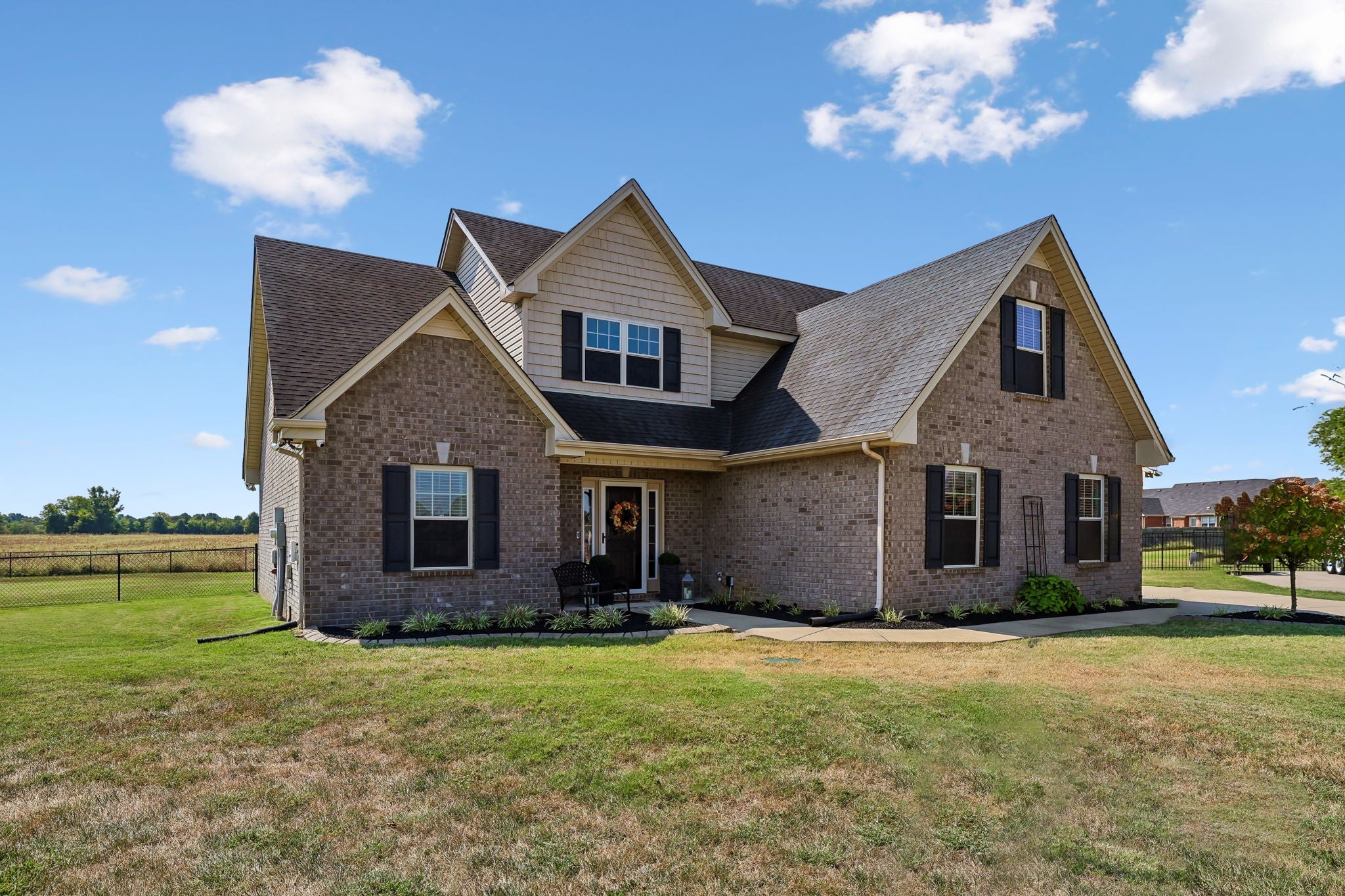 900 Nimbus Ln