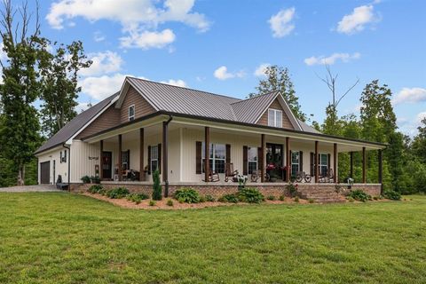3571 Old Blacktop Rd Mc Ewen TN 37101