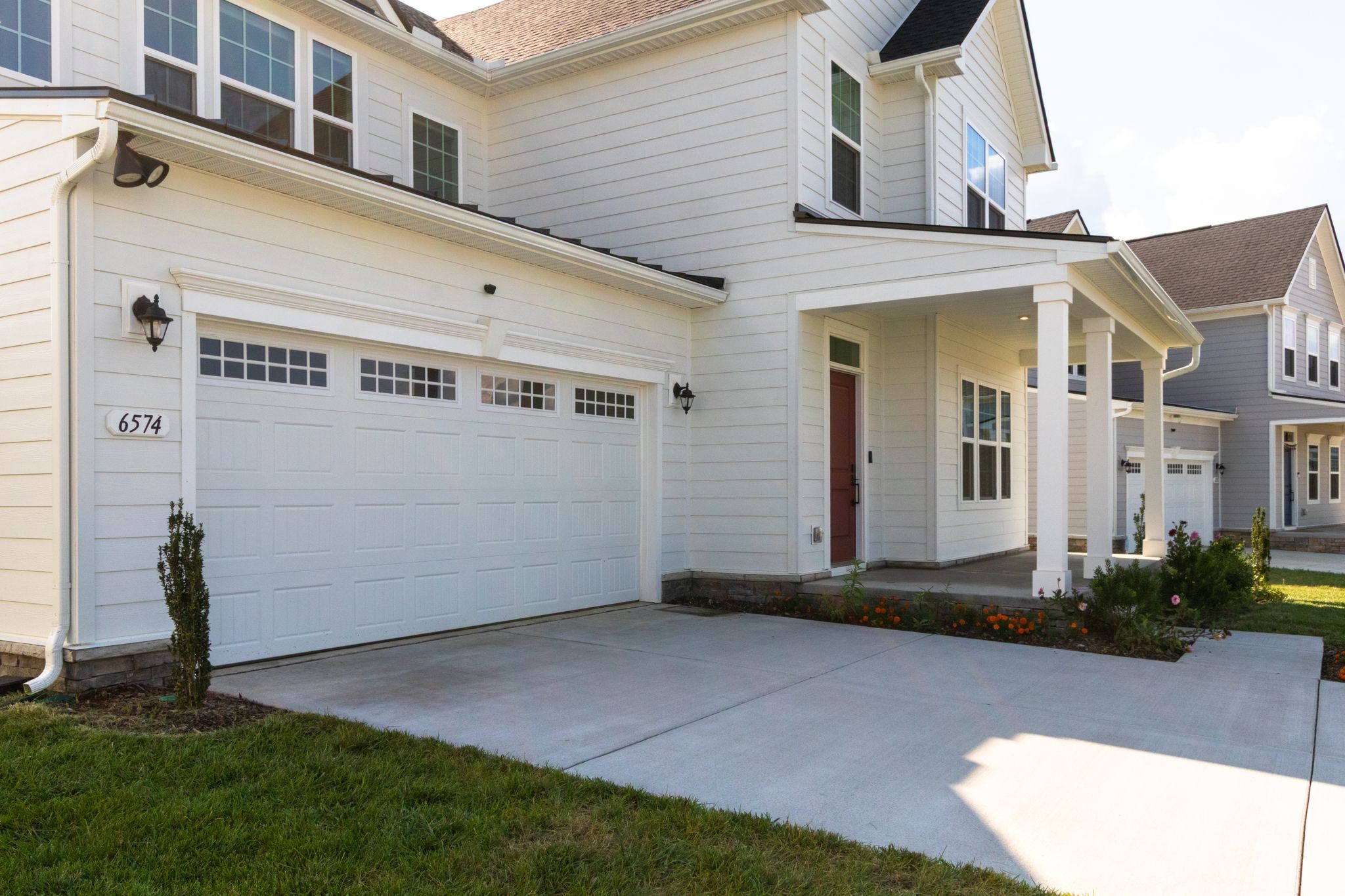 6574 Outlook Dr