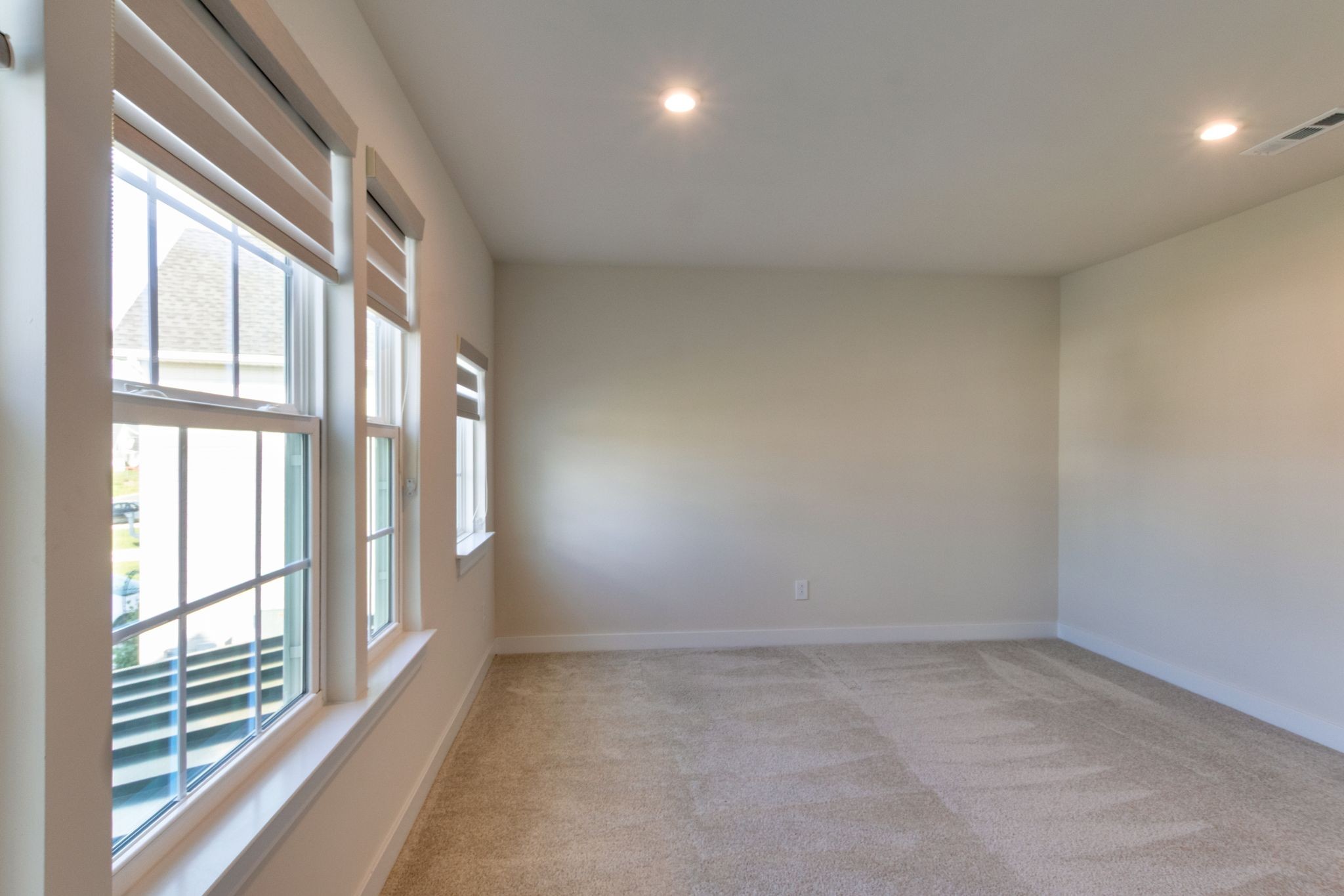 6574 Outlook Dr