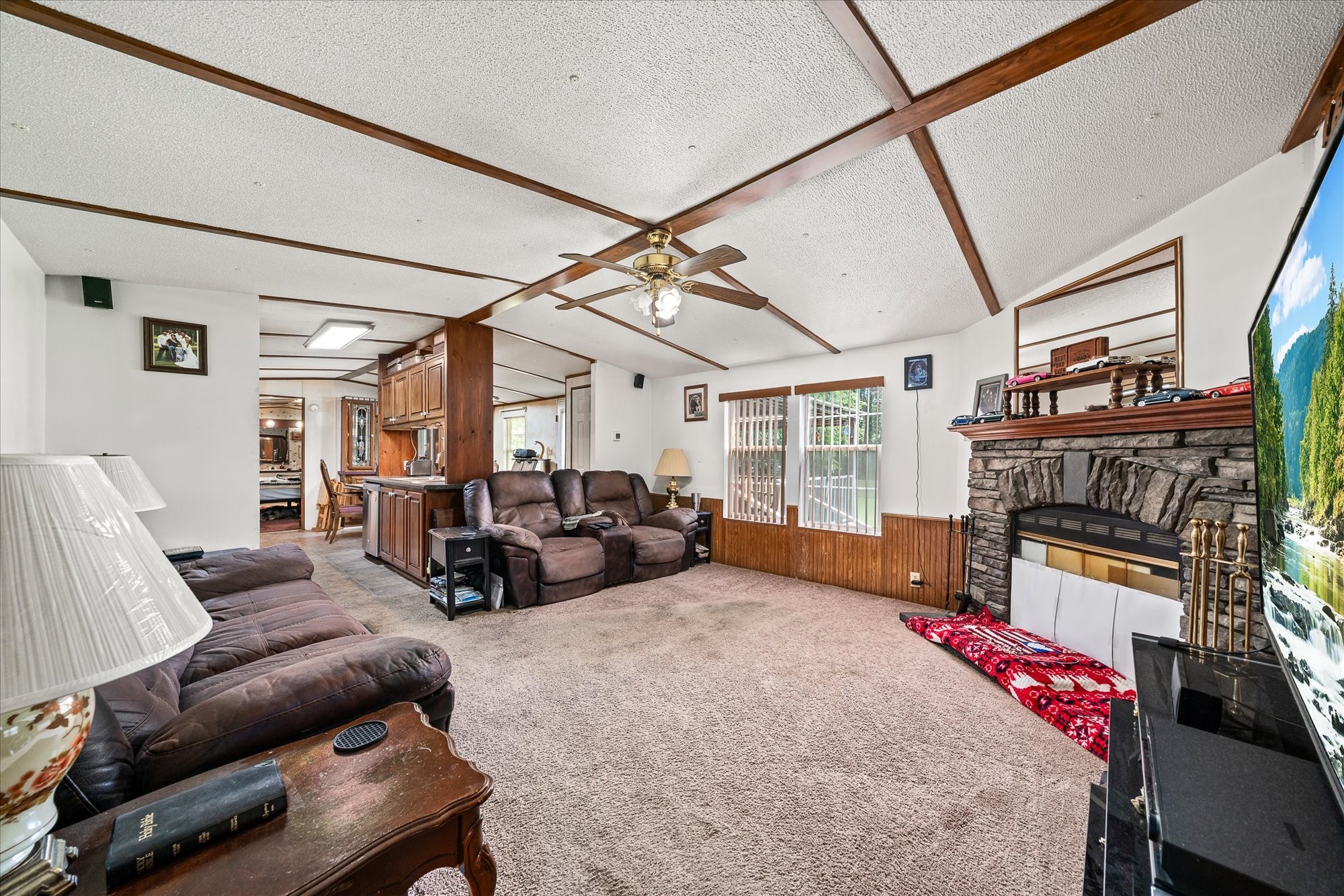 306 Viola Dr