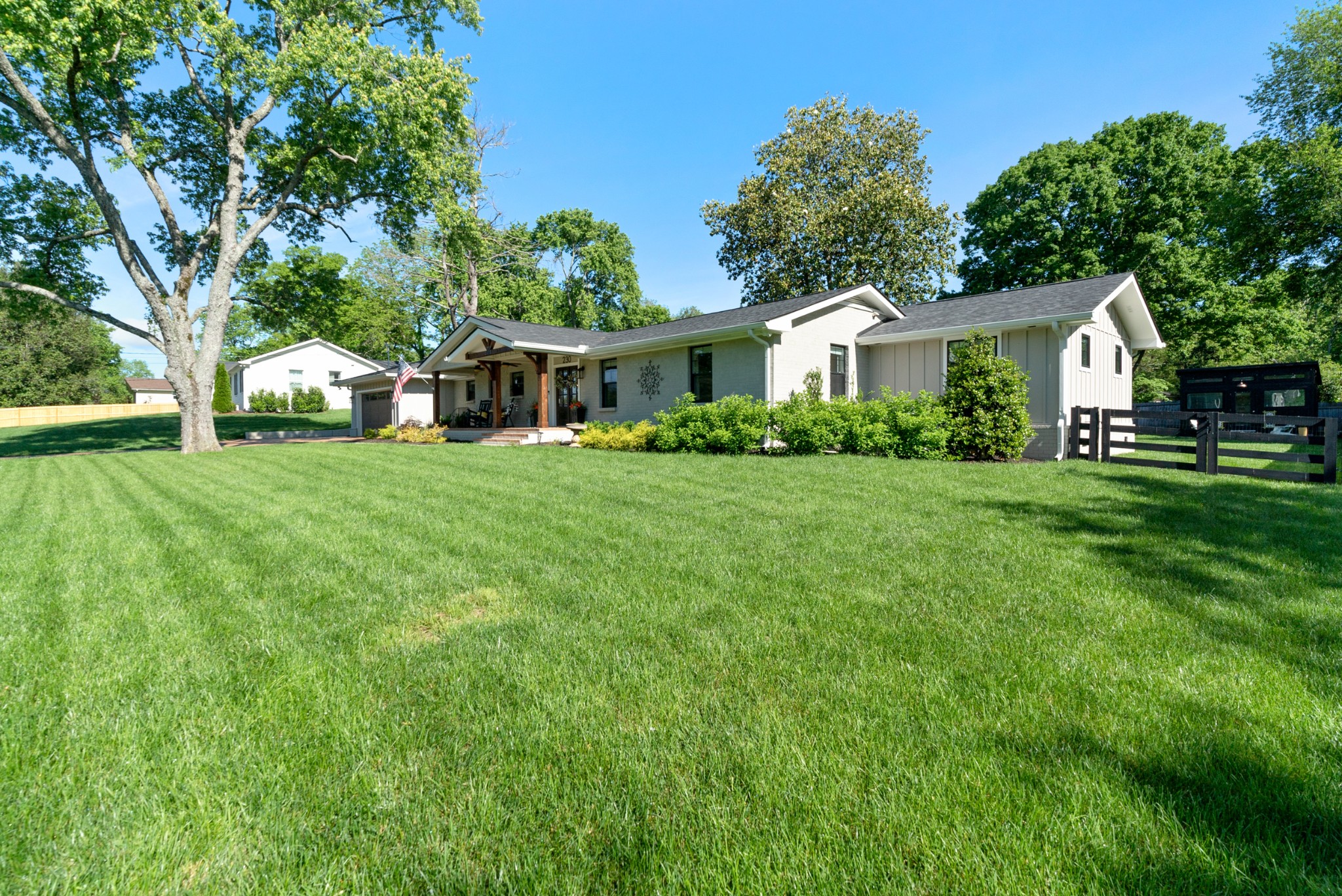 230 Derby Ln