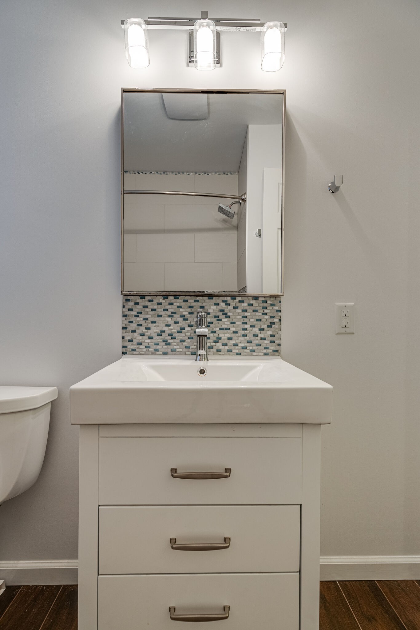 Nashville, Tennessee 37211, United States, 3 Bedrooms Bedrooms, ,3 BathroomsBathrooms,Residential,Active,117769