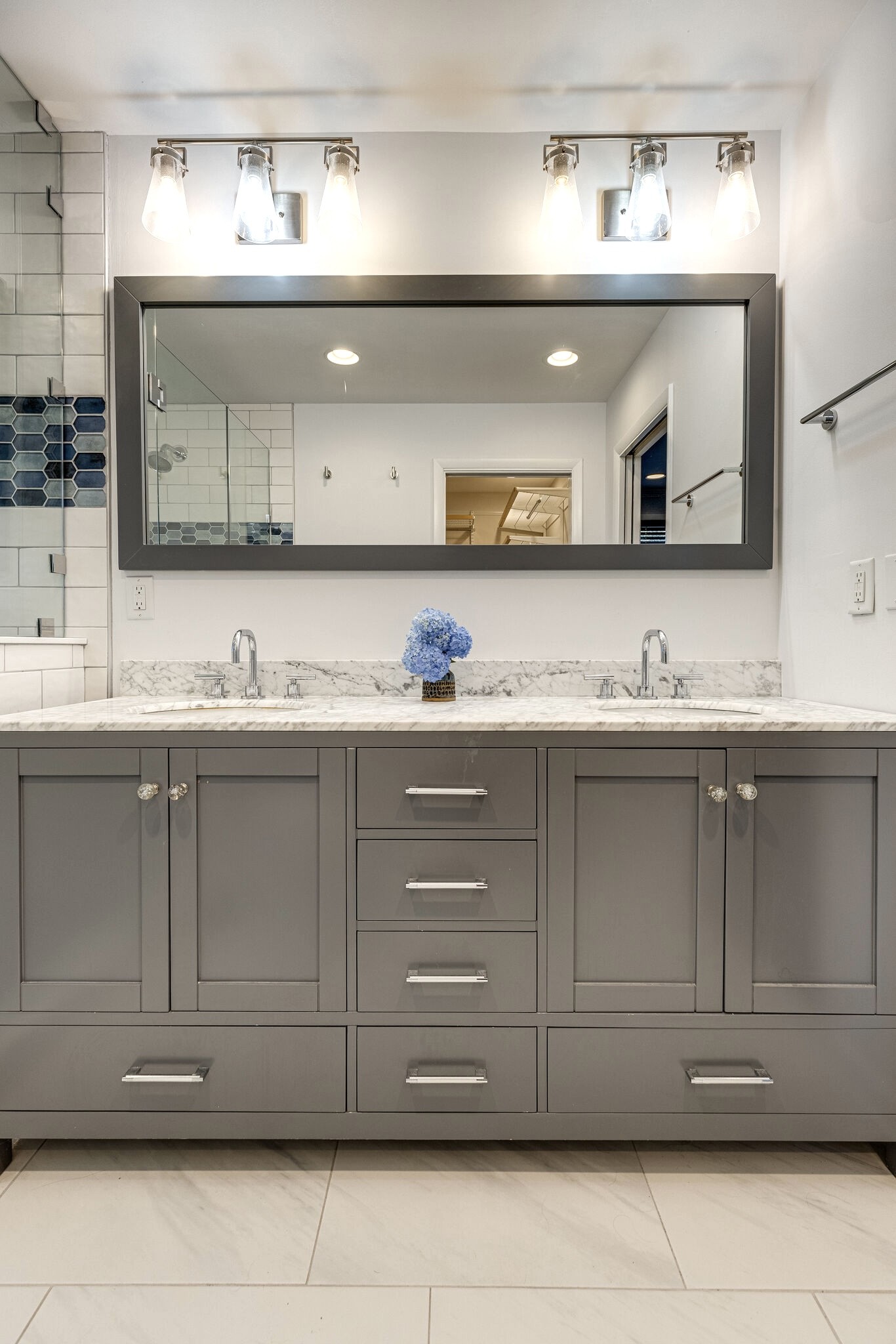 Nashville, Tennessee 37211, United States, 3 Bedrooms Bedrooms, ,3 BathroomsBathrooms,Residential,Active,117769