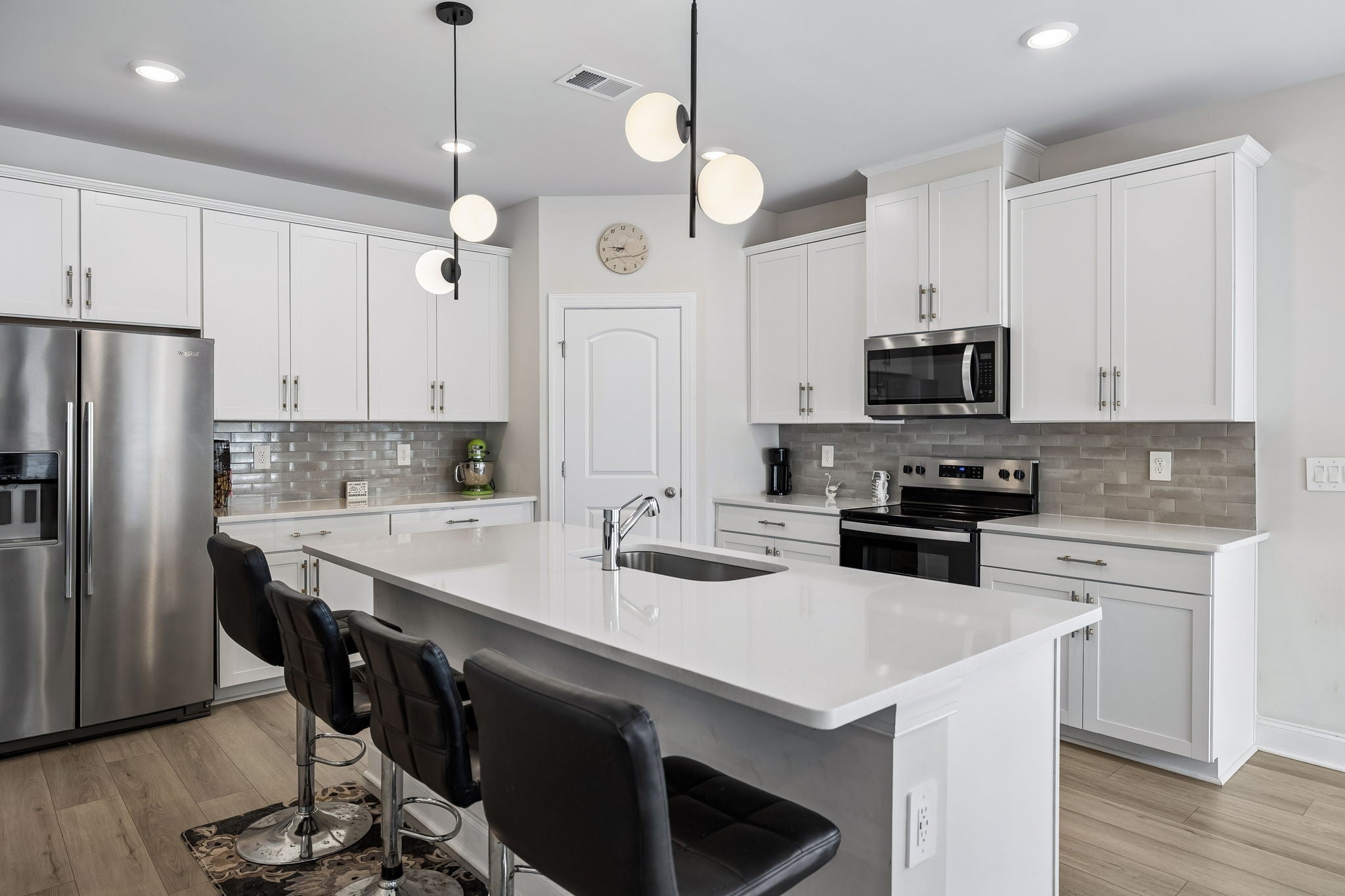 4877 Myra Dr