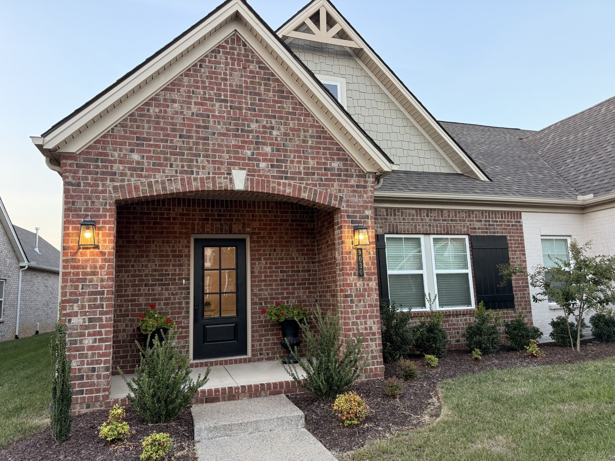3.0-bed rental at 9030 Headwaters Dr