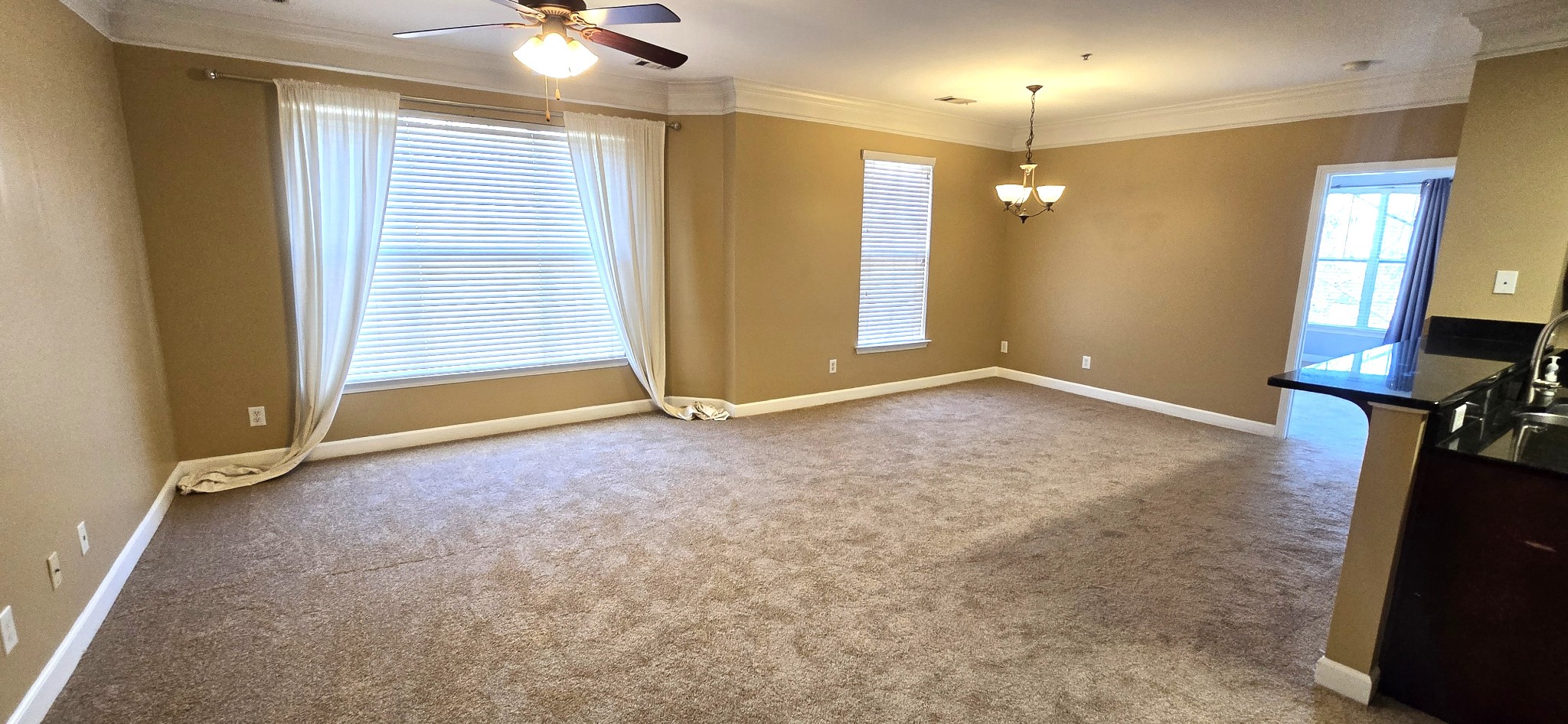 2310 Elliott Ave 122