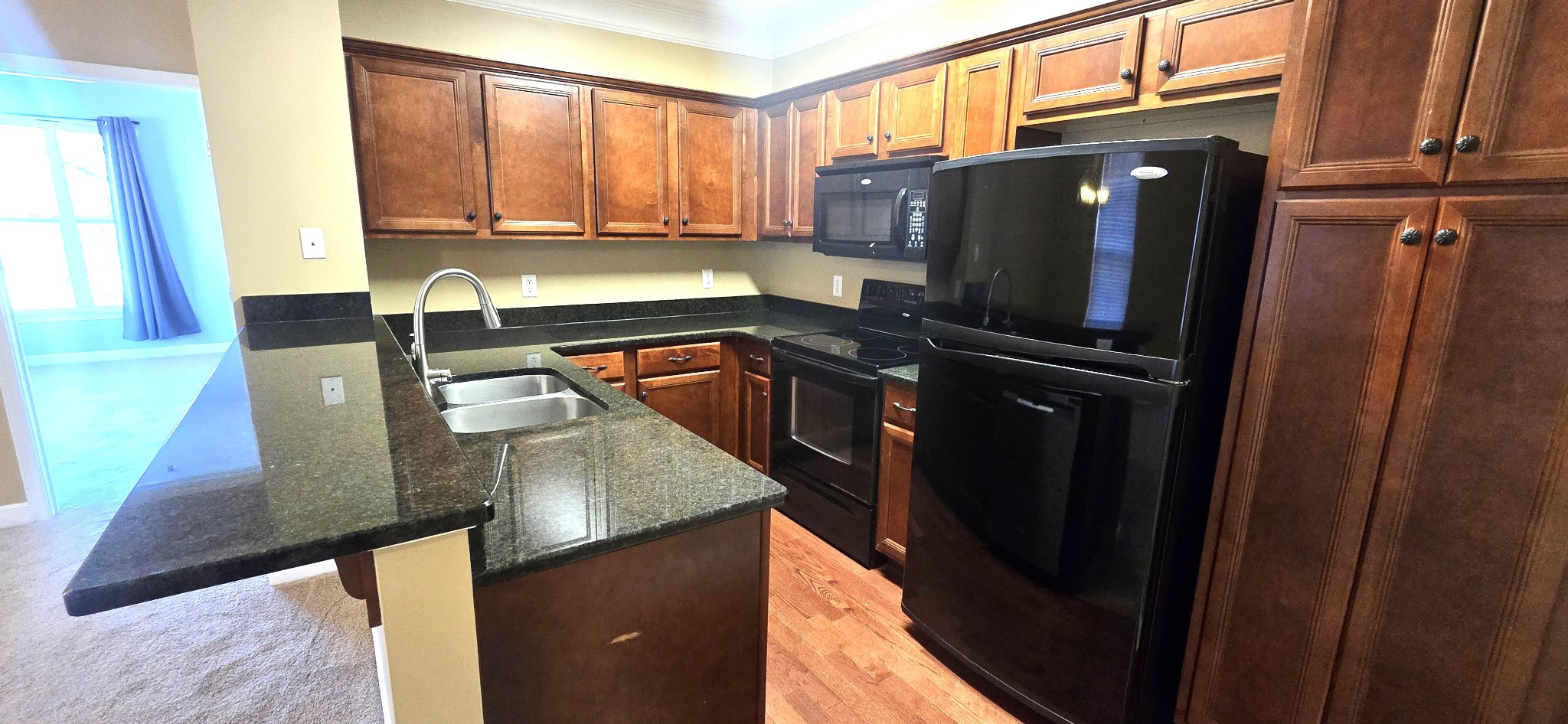 2310 Elliott Ave 122