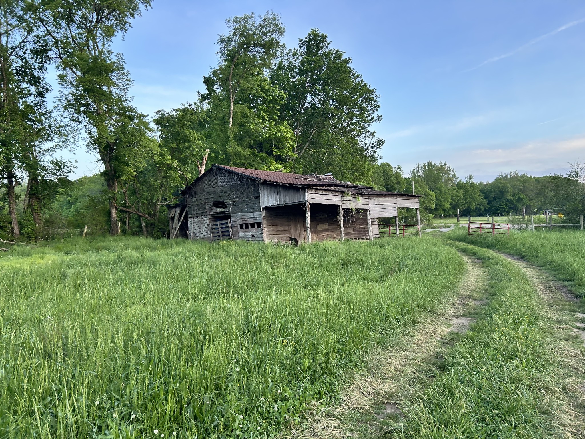 7581 Highway 438 west