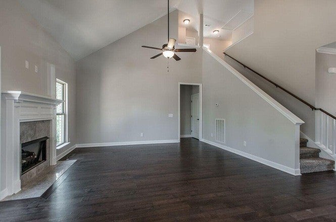 1017 Tucker Pl