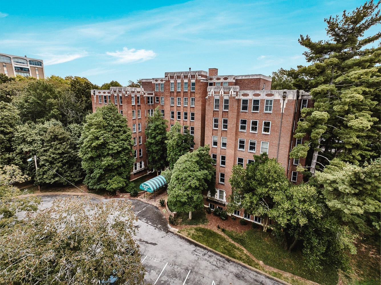 4225 Harding Pike 408