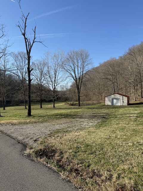 103 Morris Rd Westmoreland TN 37186