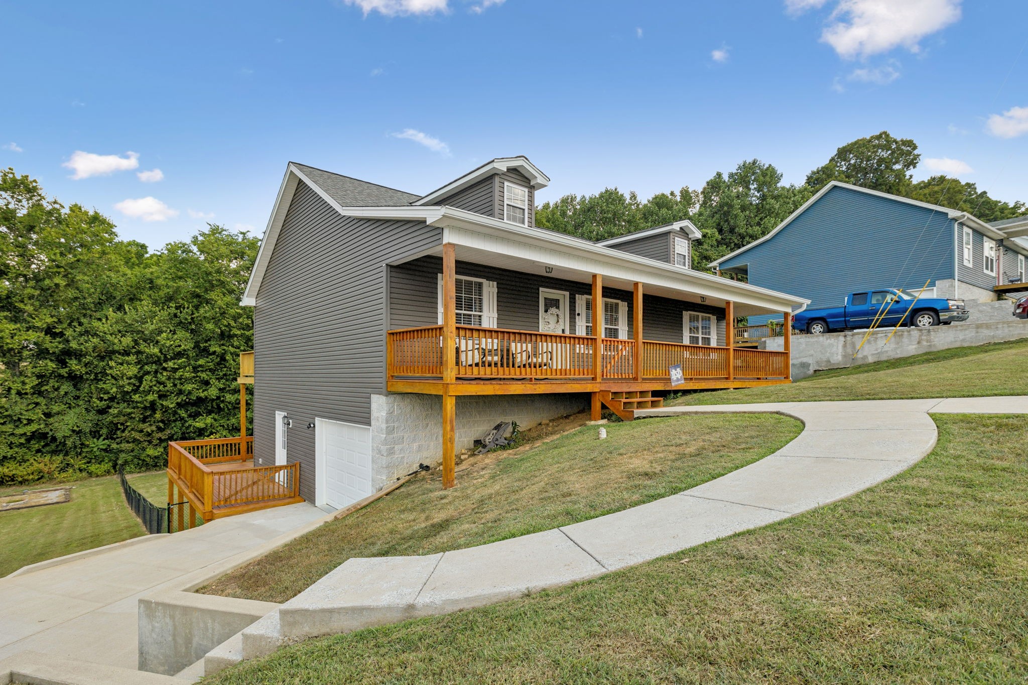 118 Rivercrest Cir