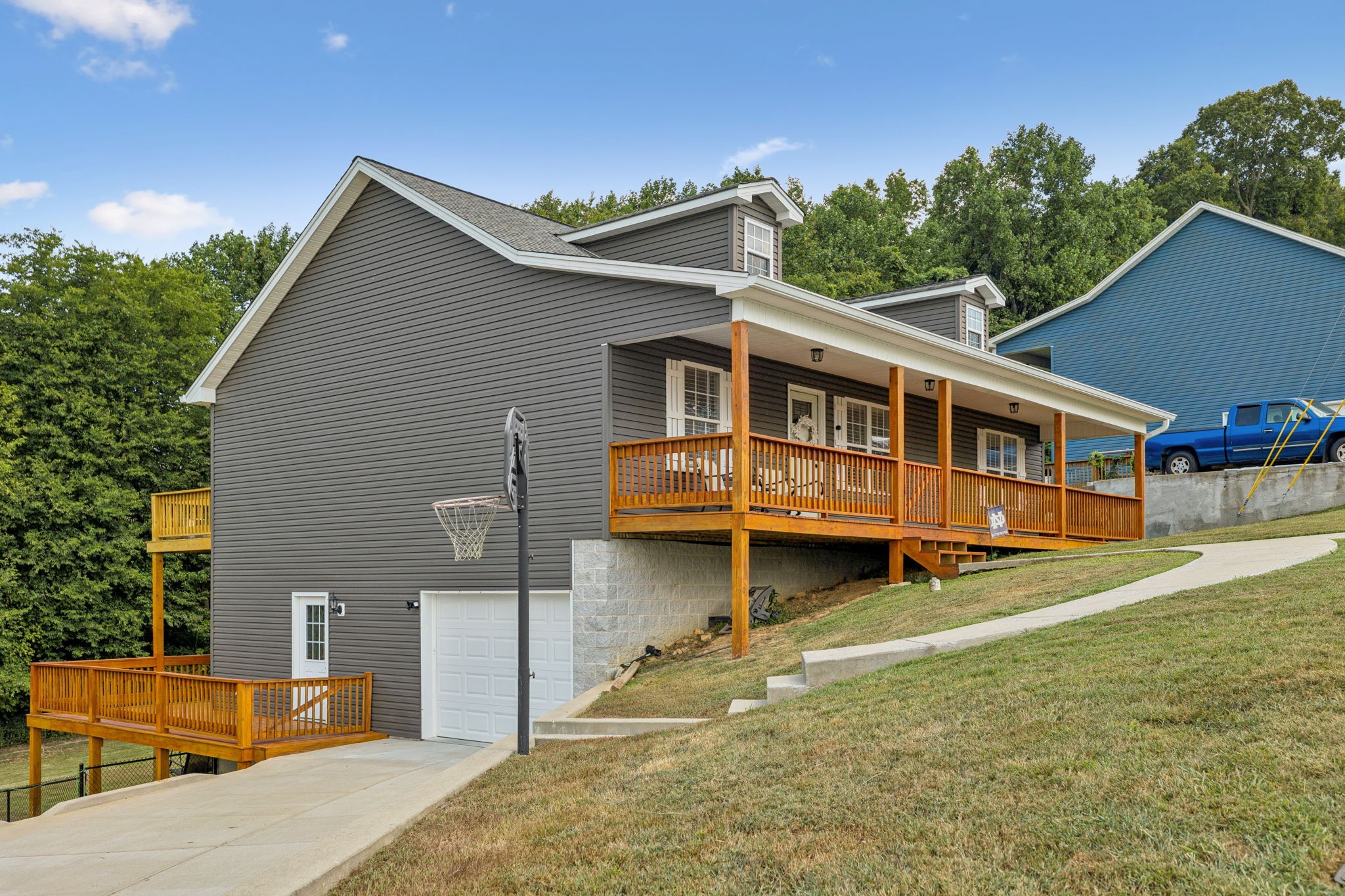 118 Rivercrest Cir