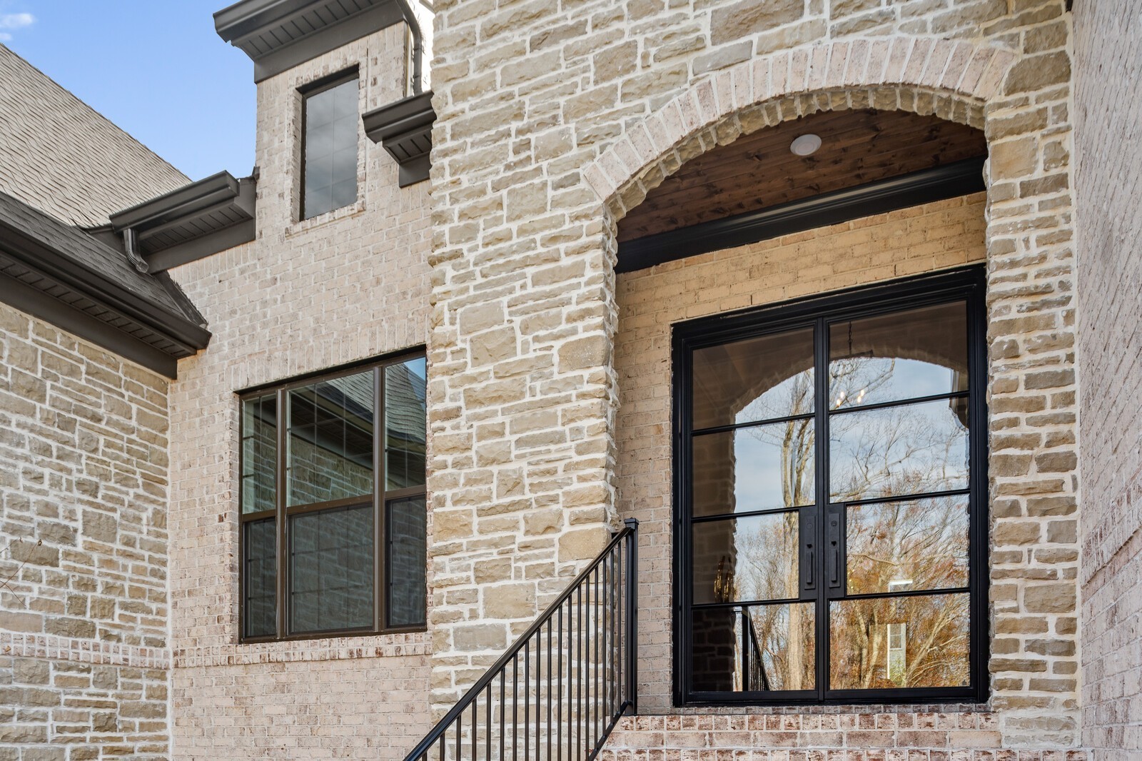 530 Divine Ct
