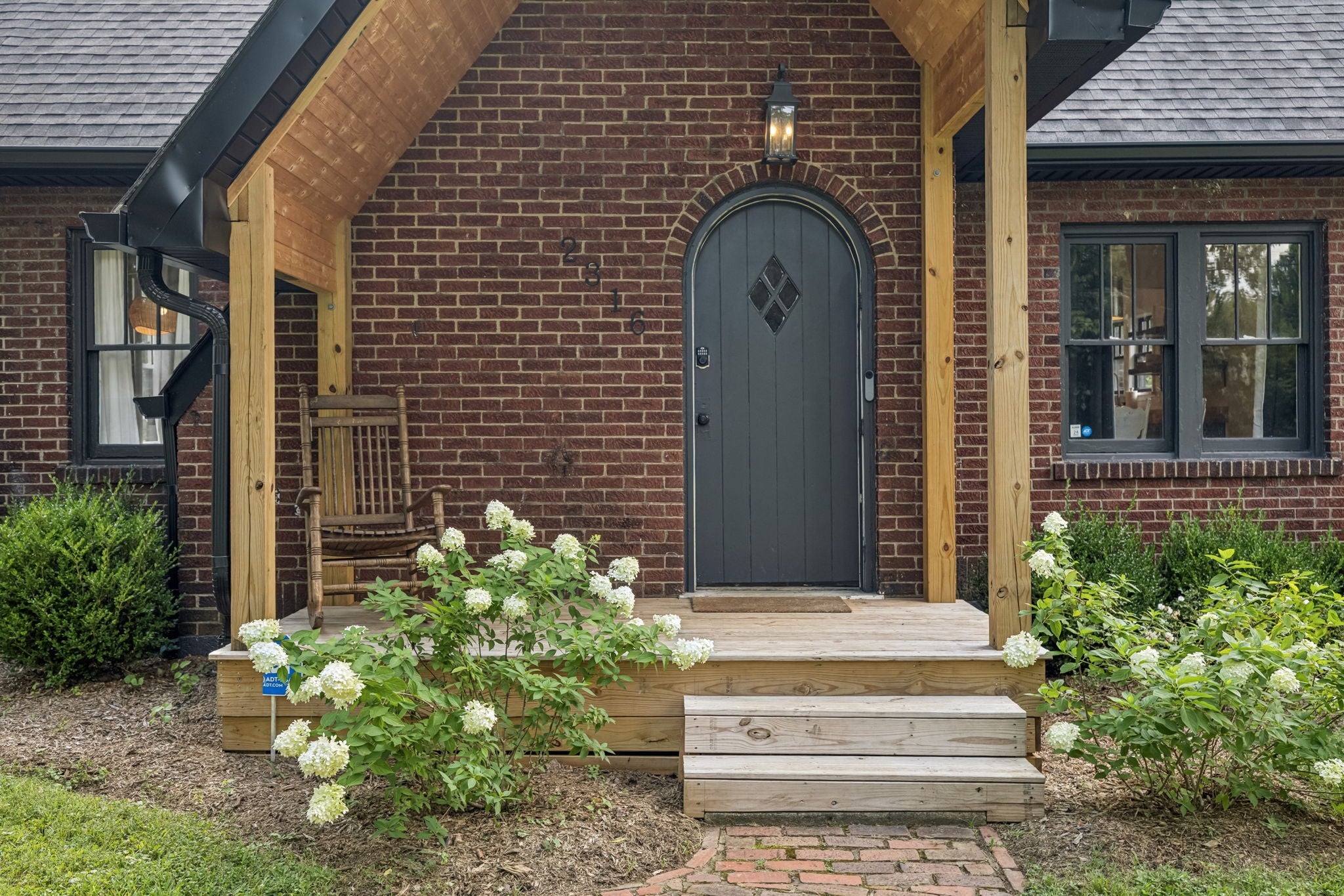 3-bed listing at 2316 Riverside Dr, Nashville